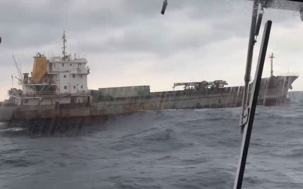 於前天肇事拖斷中華電信海底國際電纜的貨輪被找到了。（海巡署提供）