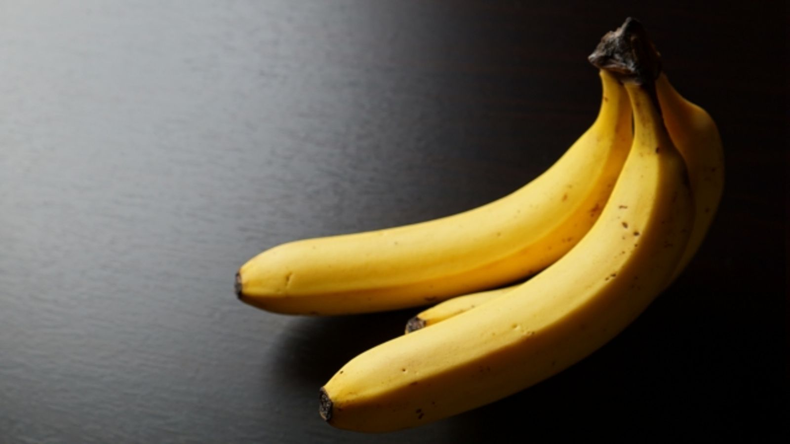 一眼挑出甜又能久放香蕉　專業大廚傳授：關鍵在「不起眼的小處」