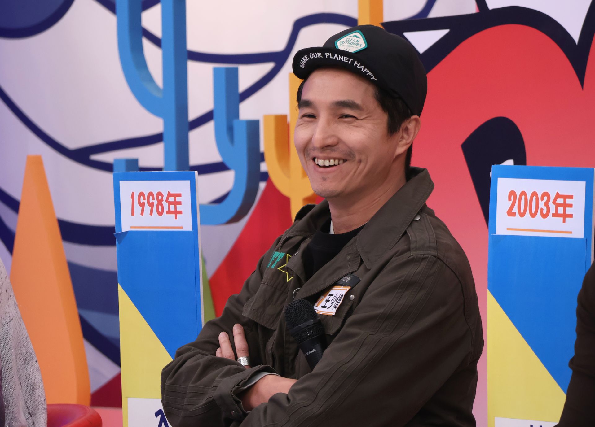 王少偉上節目分享出道辛酸。（中天提供）