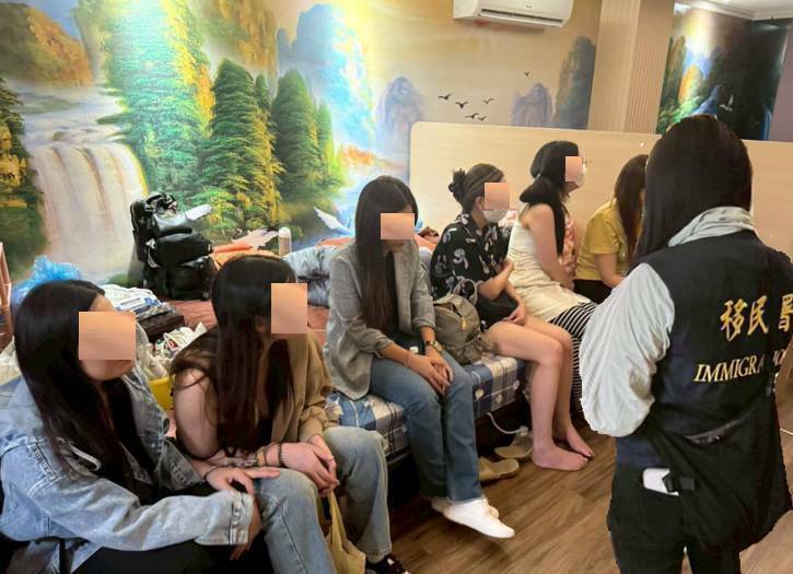 6名泰國女子被招募到台灣進行色情按摩。(台中專勤隊提供)