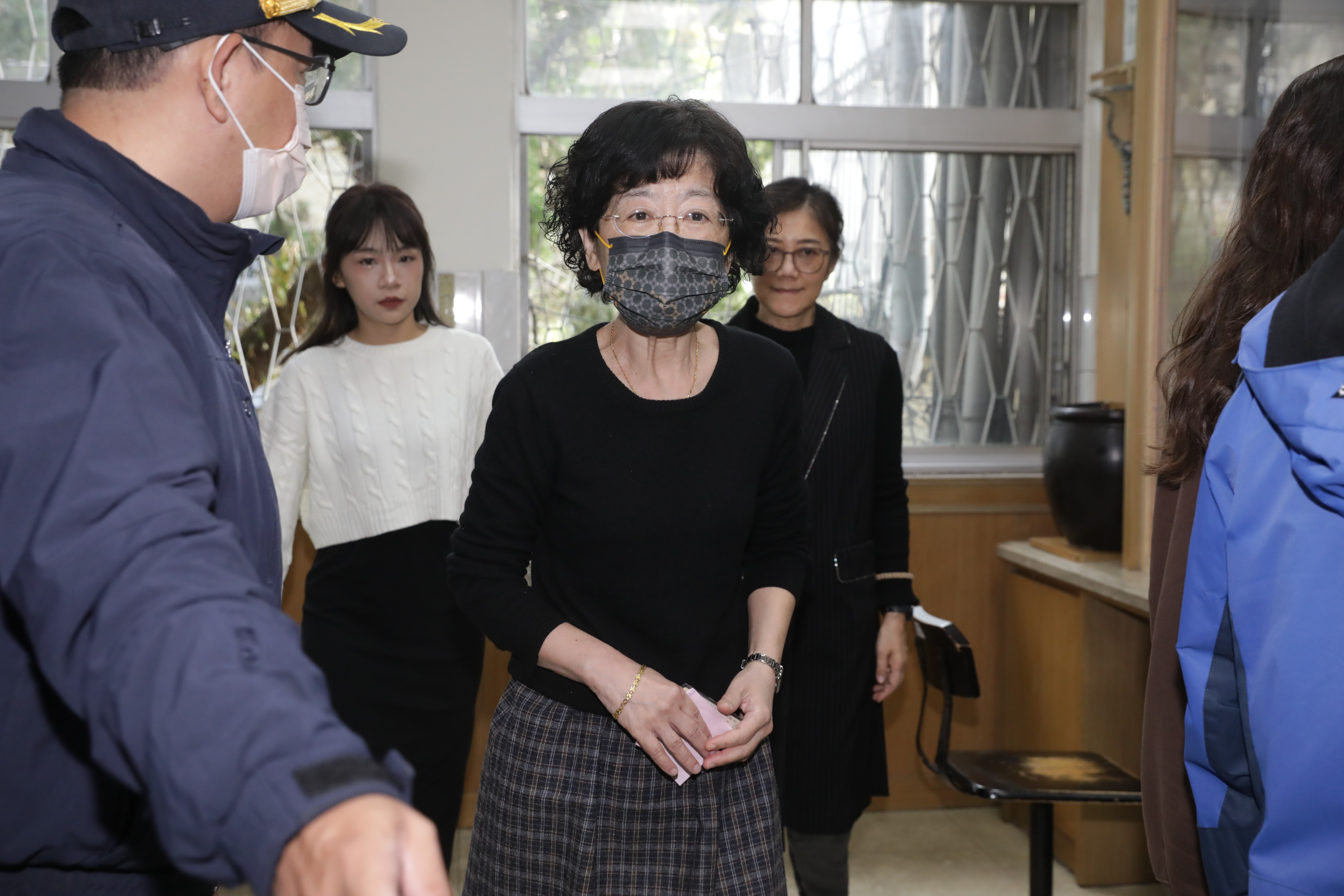 柯文哲妻子陳佩琪今日下午四點至台北看守所替柯文哲提出申請返家奔喪。（本刊資料照）