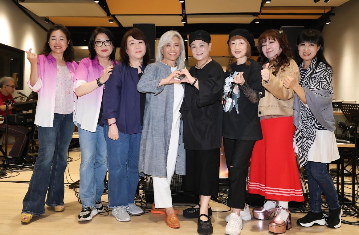 8位民歌手首度同框練團。(中華音樂人交流協會提供)