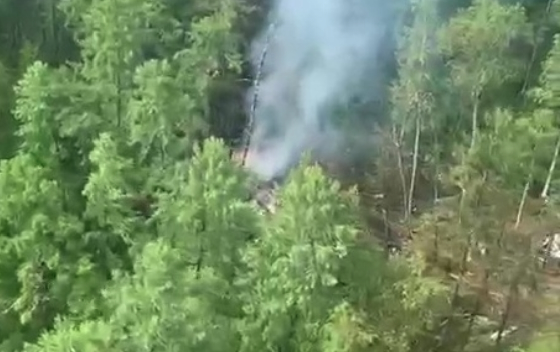 事故地點位於廷達市附近的山區，地形險峻，交通不便。（翻攝自塔斯社）