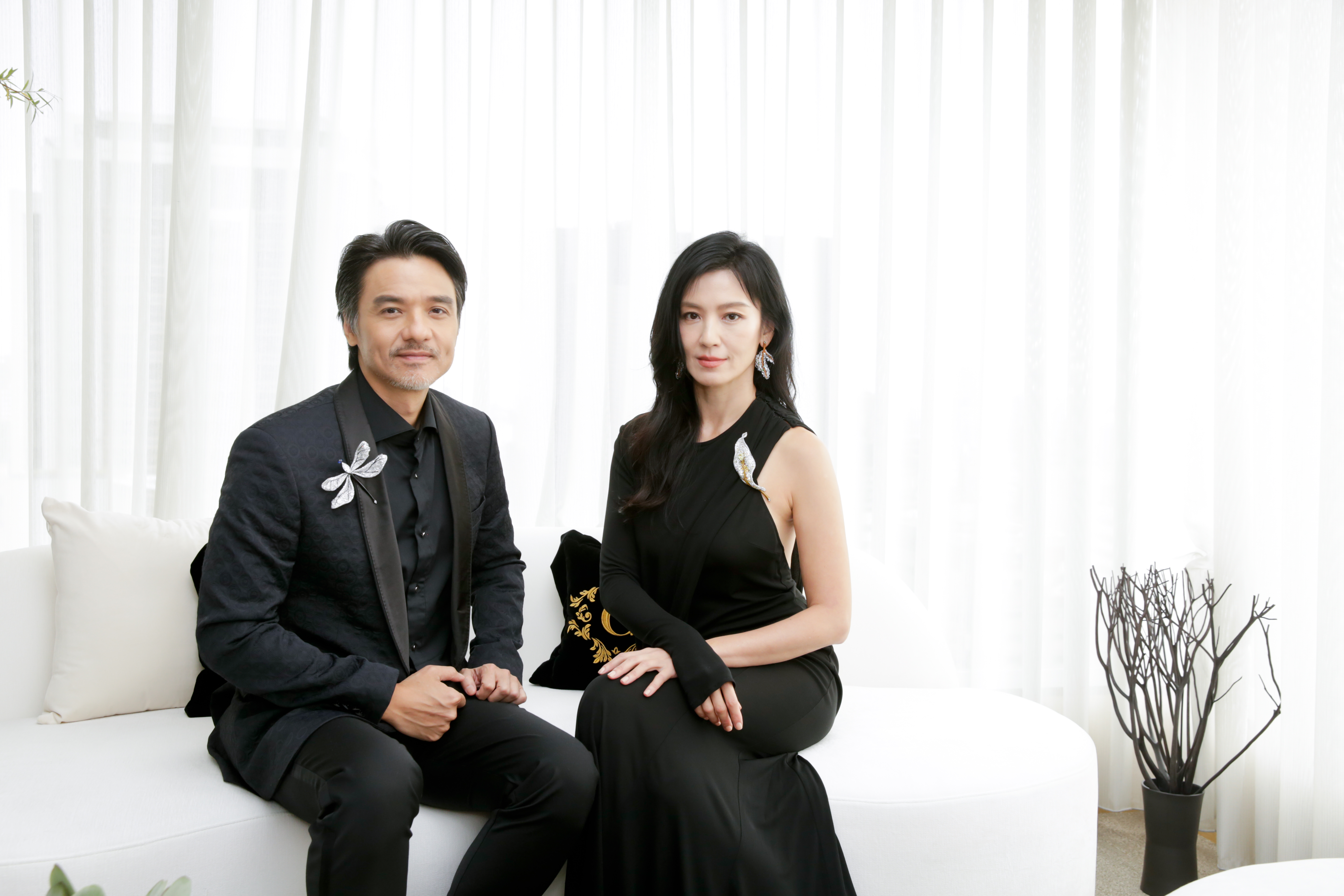 馮德倫（左起）、林熙蕾出席CINDY CHAO The Art Jewel 20週年系列藝術作品全球巡迴展首站台灣的記者會。