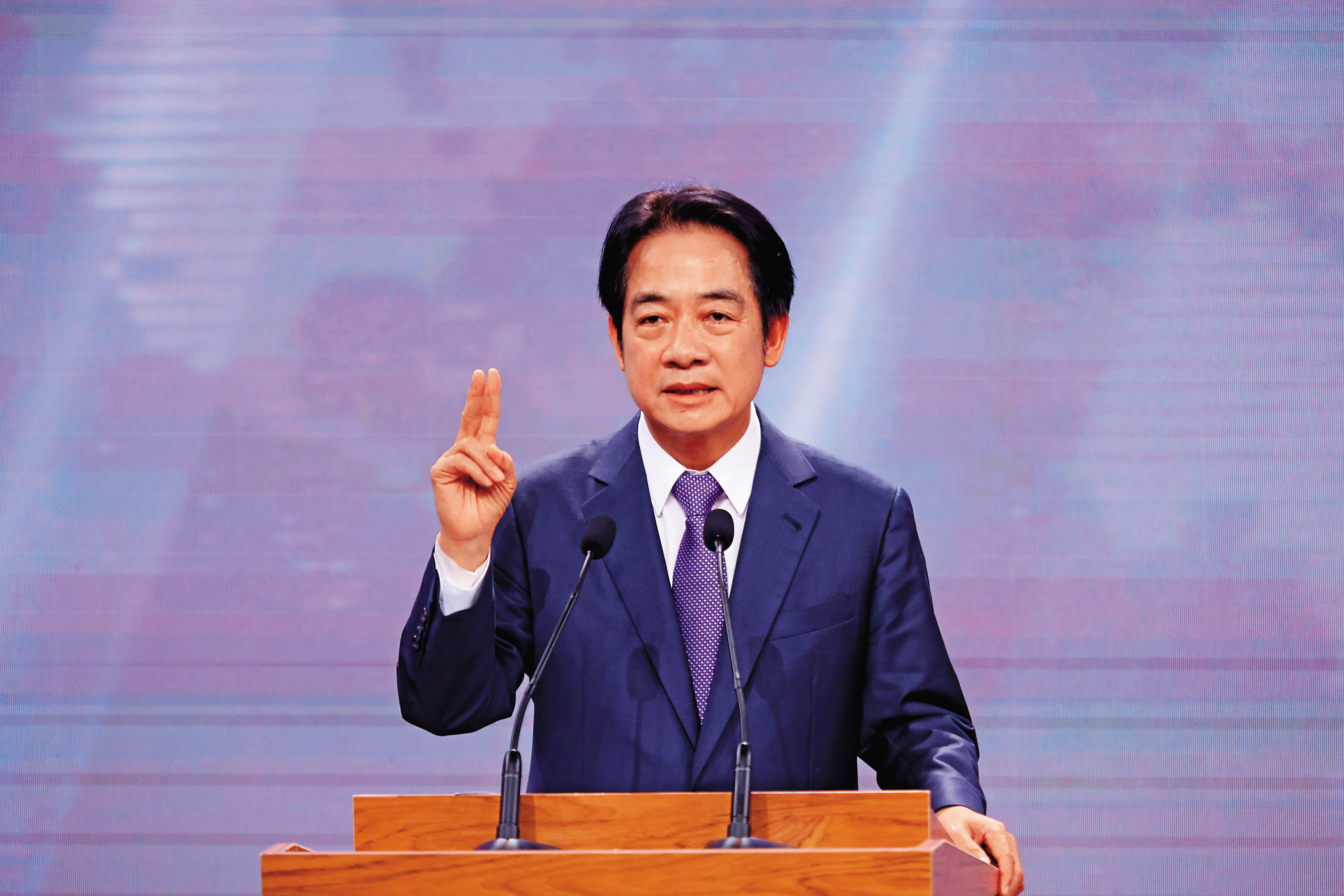 以前說自己是「務實的台獨工作者」的賴清德，在總統辯論會上，直接把「台獨」2字刪掉，變成「務實的工作者」。（台北市攝影記者聯誼會提供）