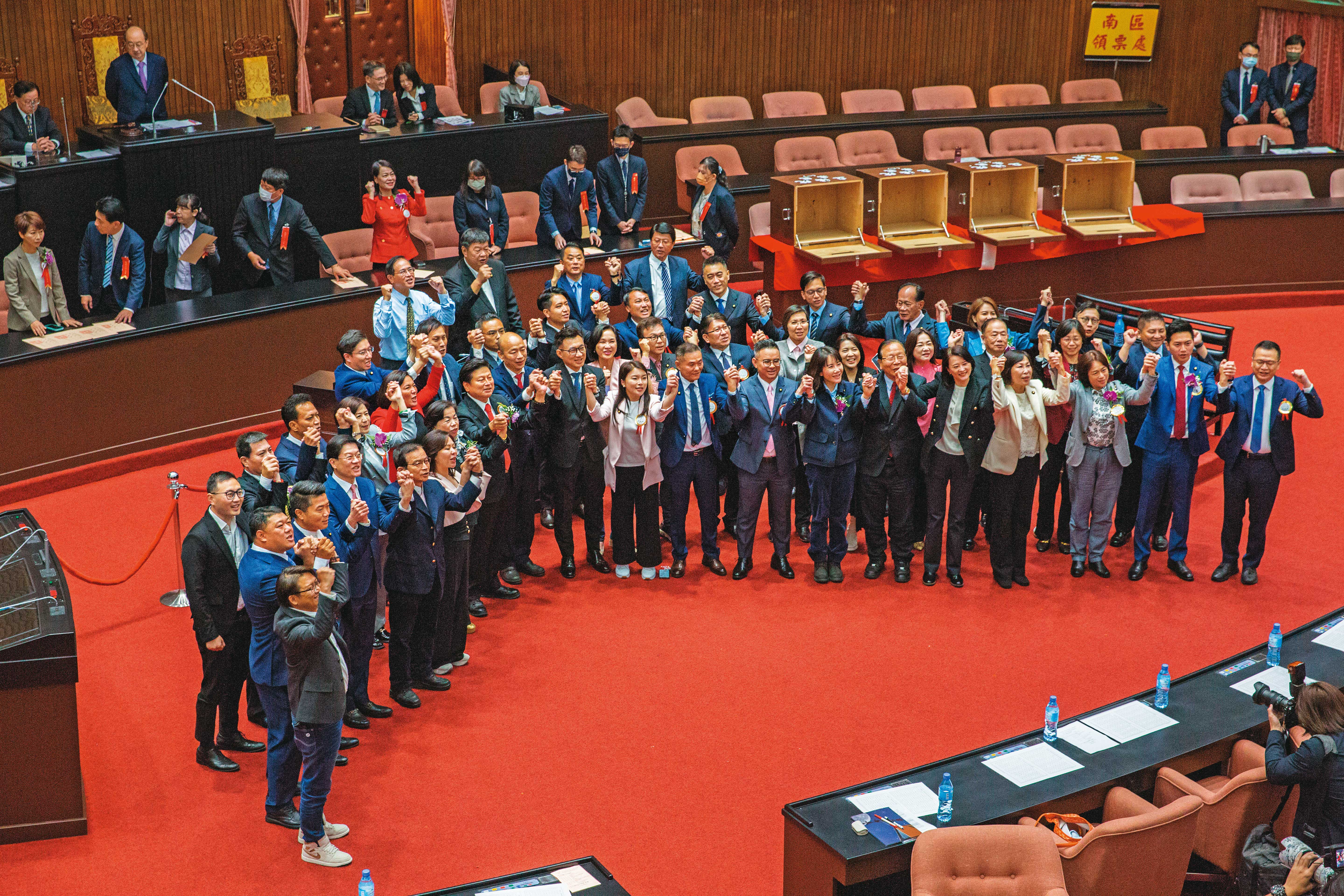 此次大選，國民黨重回立法院最大黨地位，為此中方有意強化與藍營交流。