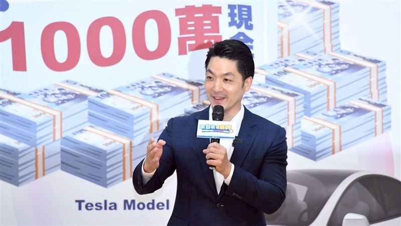 蔣萬安為台北經濟拚了，除了喊話多在台北消費，也放話抽中千萬現金就要生四寶。（台北市政府提供）