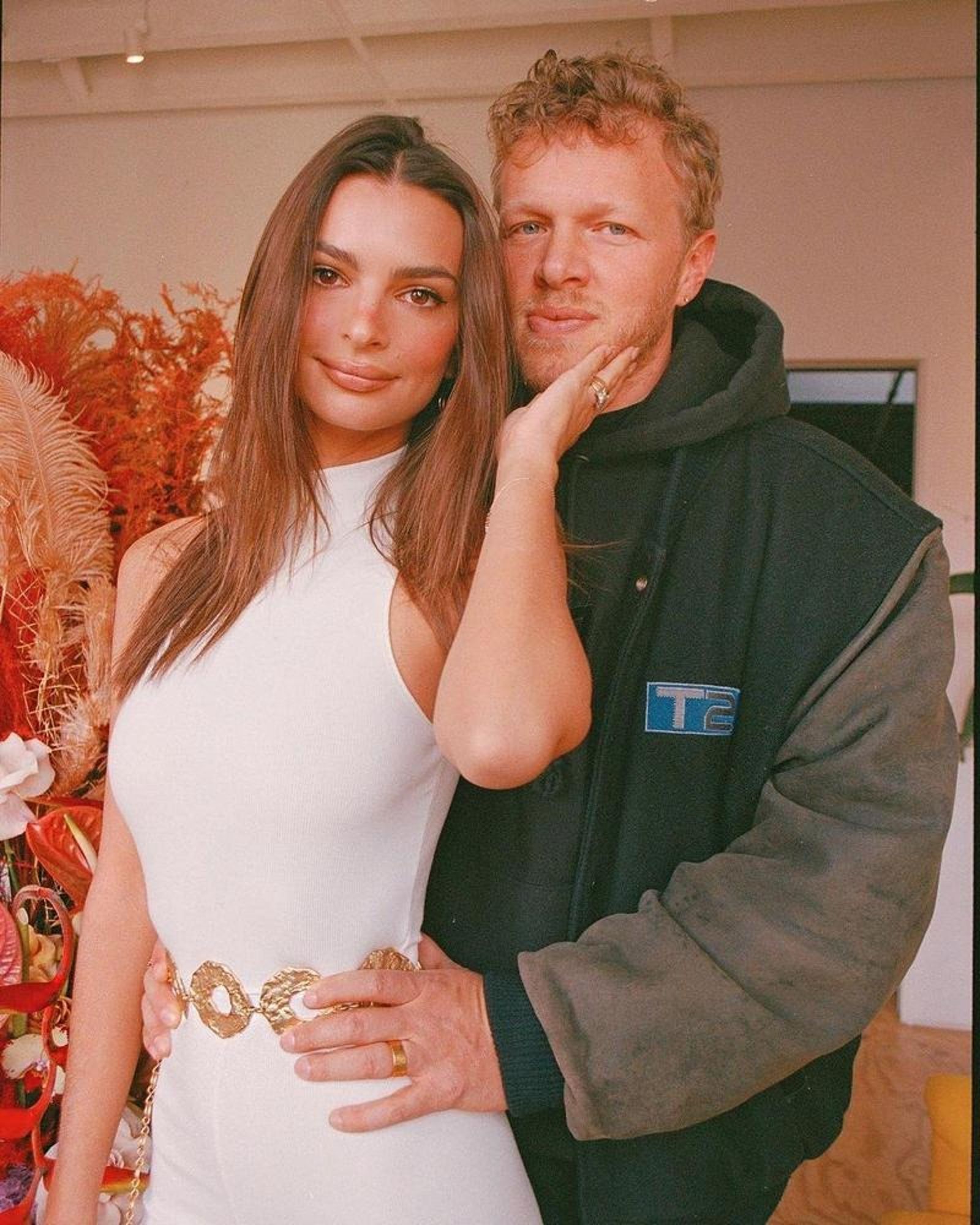 艾蜜莉與前夫賽巴斯汀婚姻只維持4年就告吹。（翻攝emrata IG）
