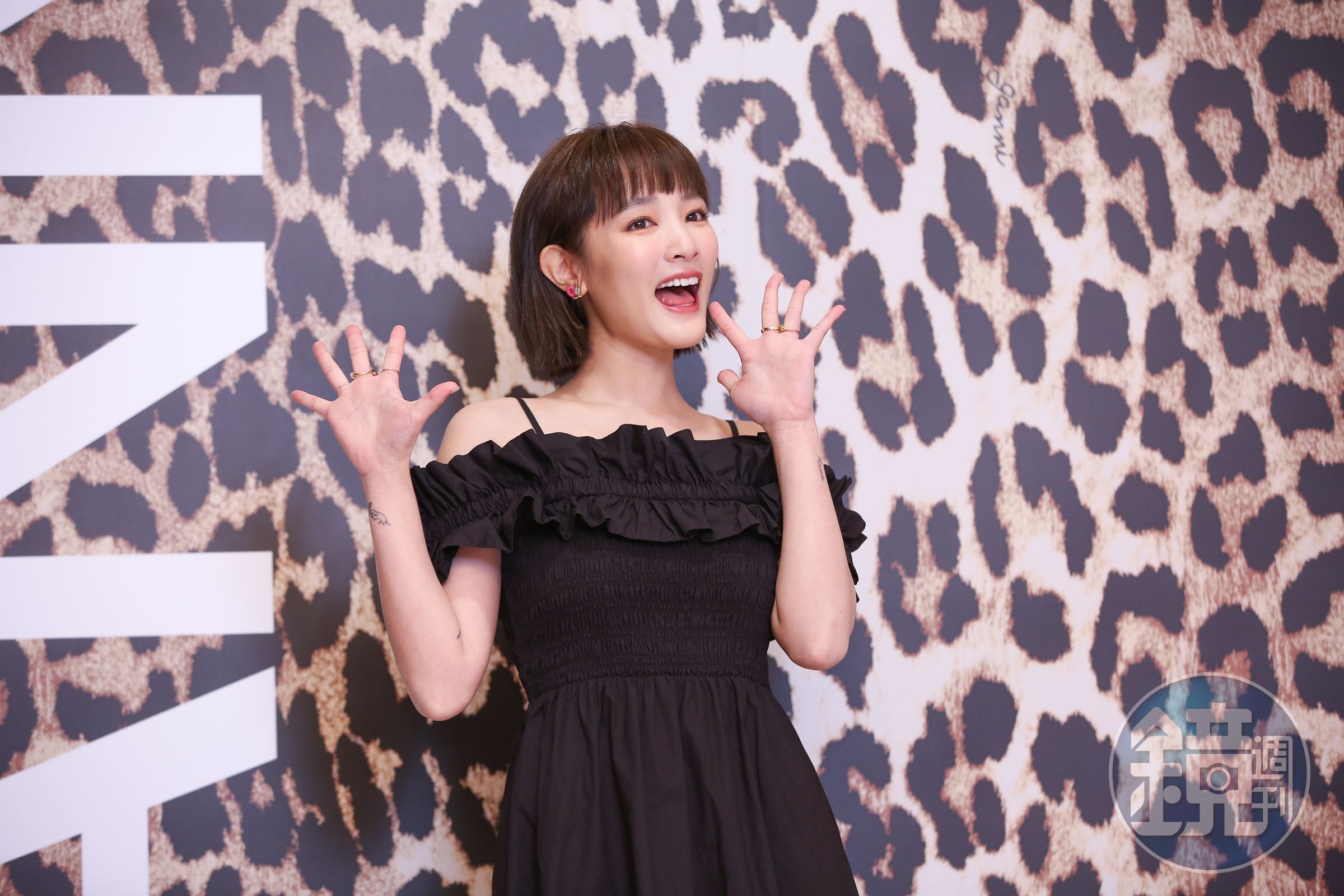 年前王淨剪去逾15公分長髮,以青春妹妹頭造型出席時尚活動,看起來青春可愛。