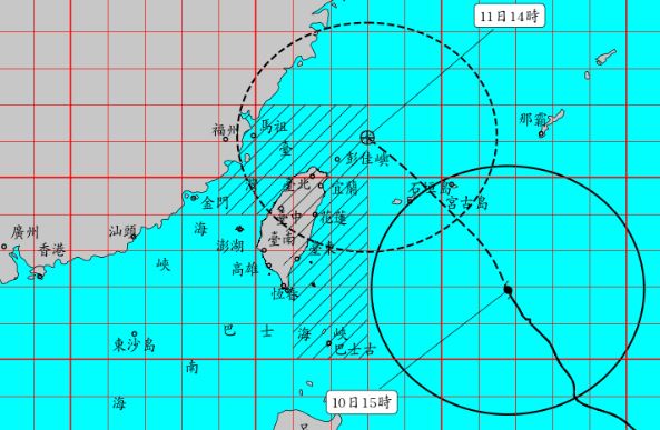 中颱巴威正來勢洶洶朝台灣逼近,中央氣象署持續發布海上陸上颱風警報。(氣象署提供)