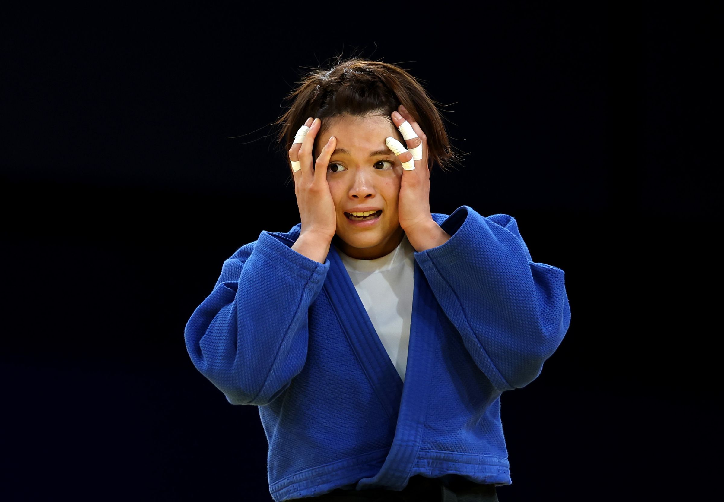 日本柔道女將阿部詩16強止步,無緣二連霸情緒潰堤。(翻攝X@Paris2024)