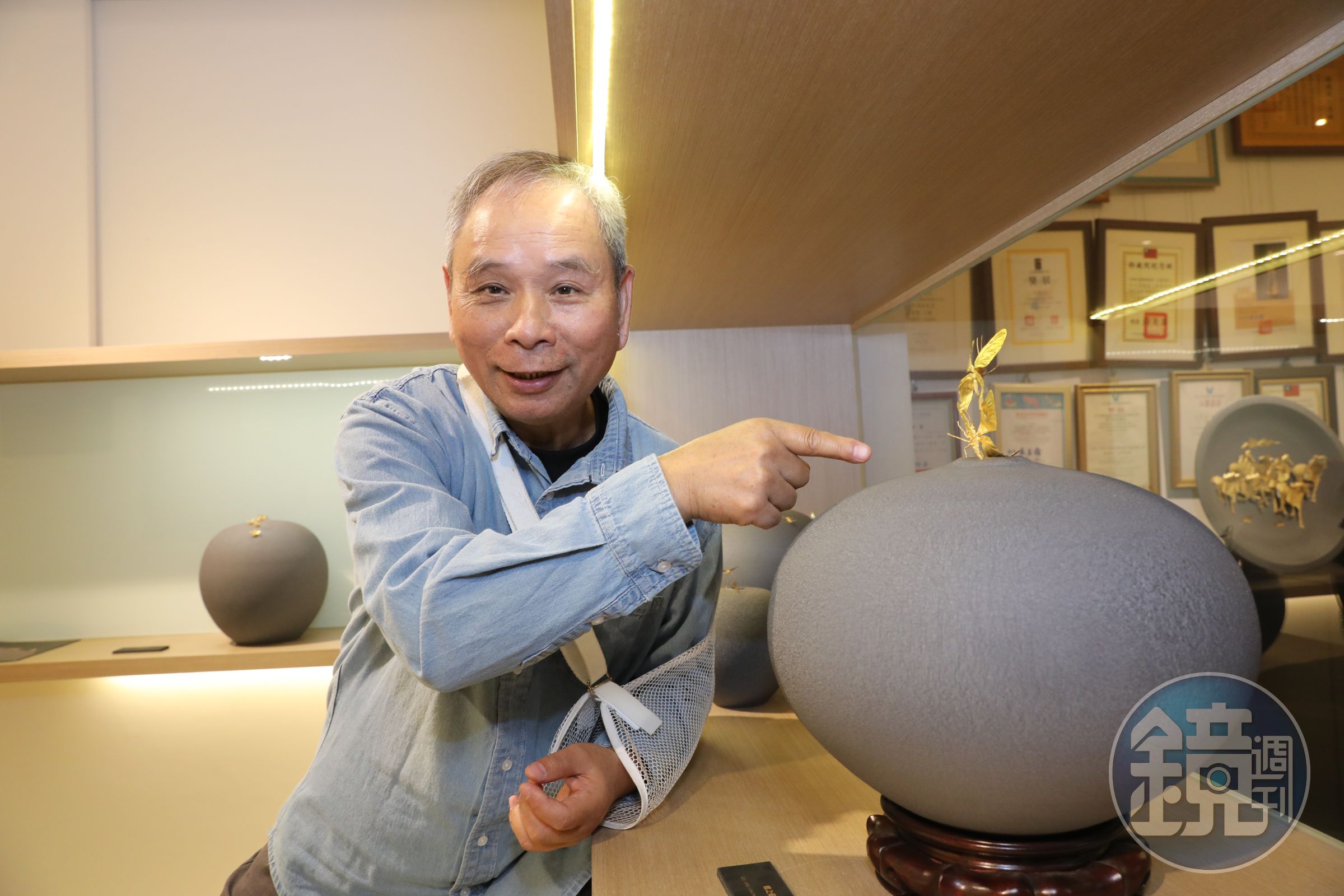 許朝宗舉「結晶釉」大師孫超得獎為例,認為單一創新技法獲獎實至名歸。