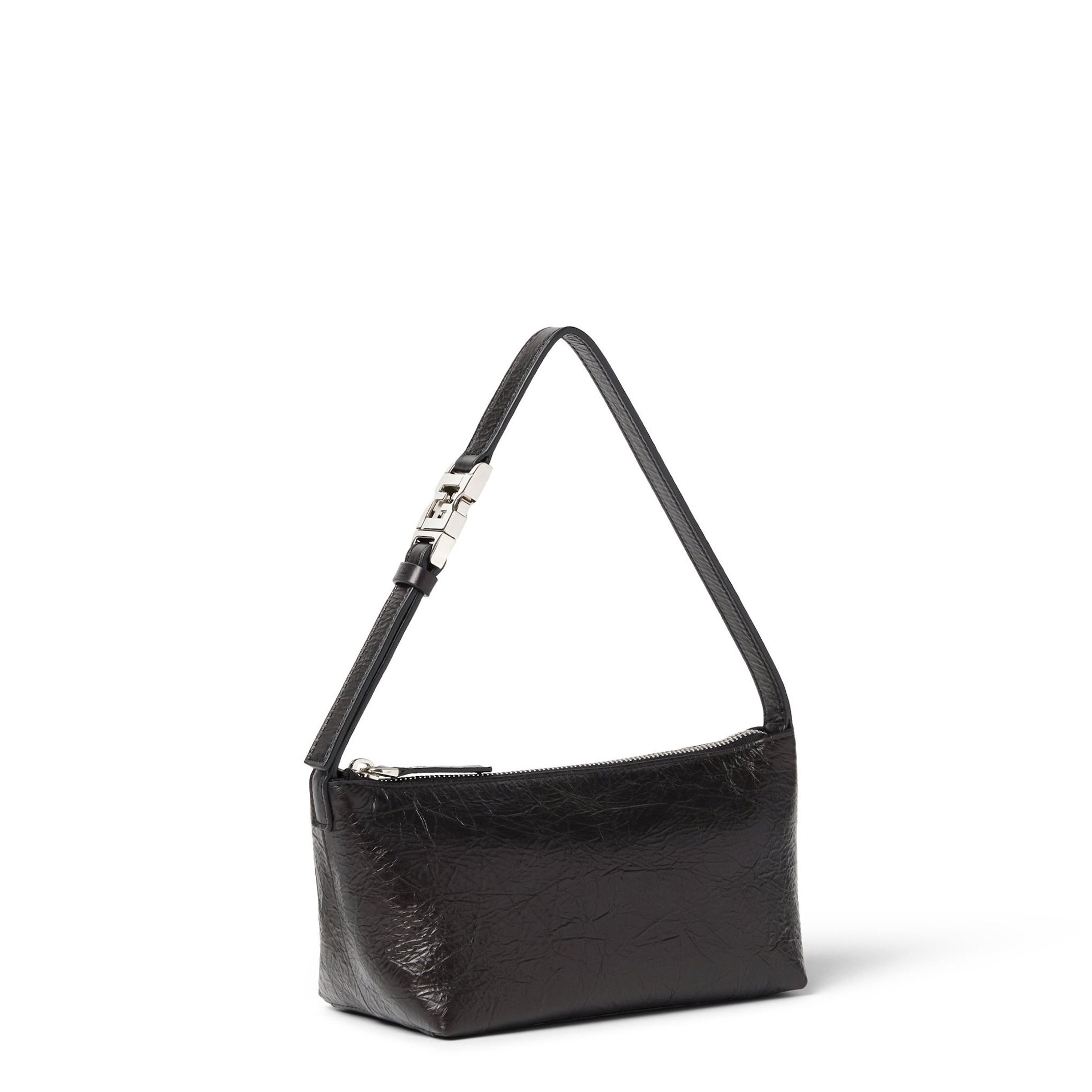 Vanity Pouch Small。NT$53,200(FENDI提供)