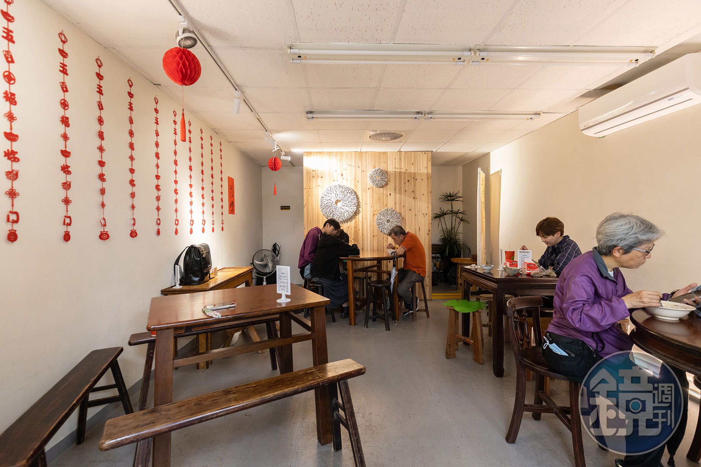高媽媽傳統米食搬來光明路上後，增加了寬敞的內用空間。