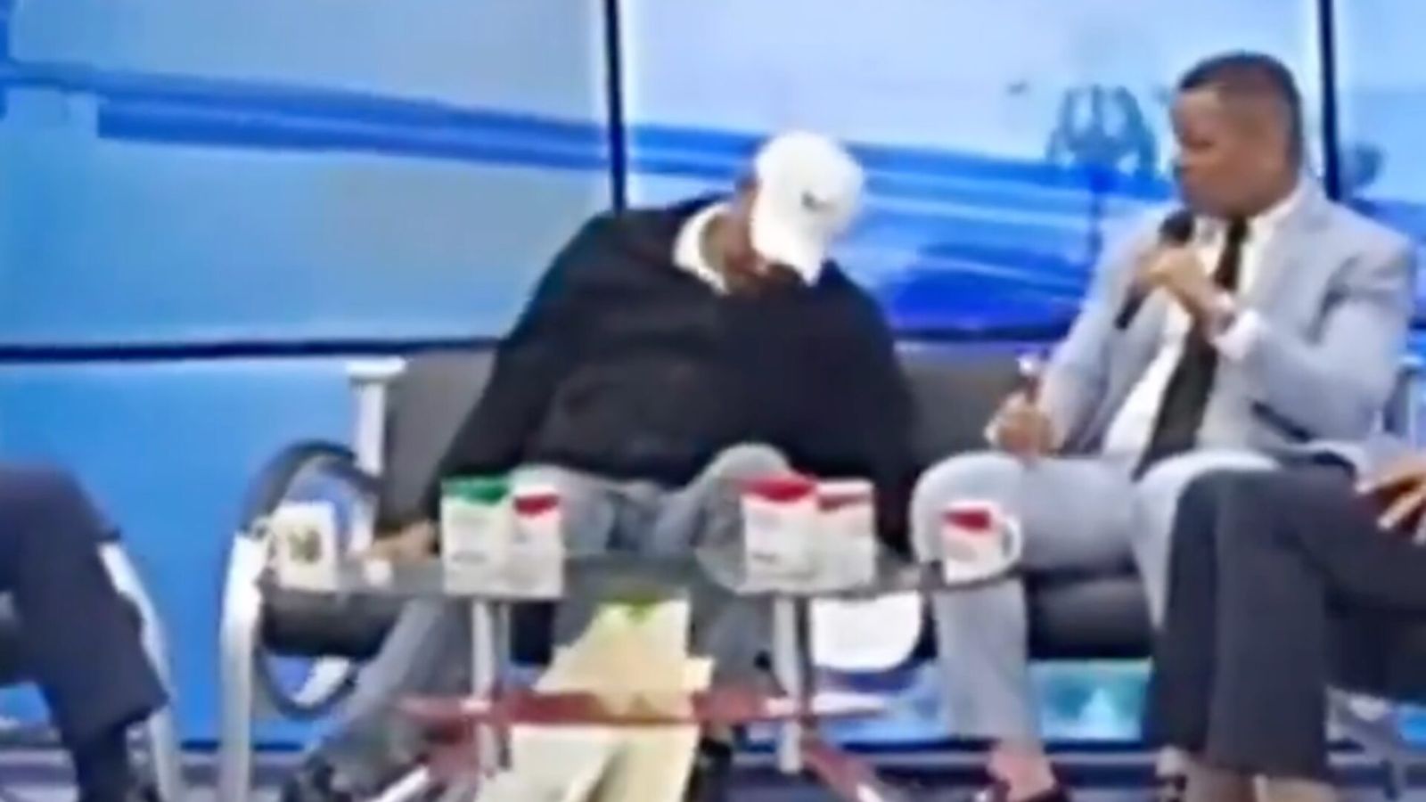 媒體人參加直播節目 歪頭「全身癱軟猝逝」節目緊急喊卡