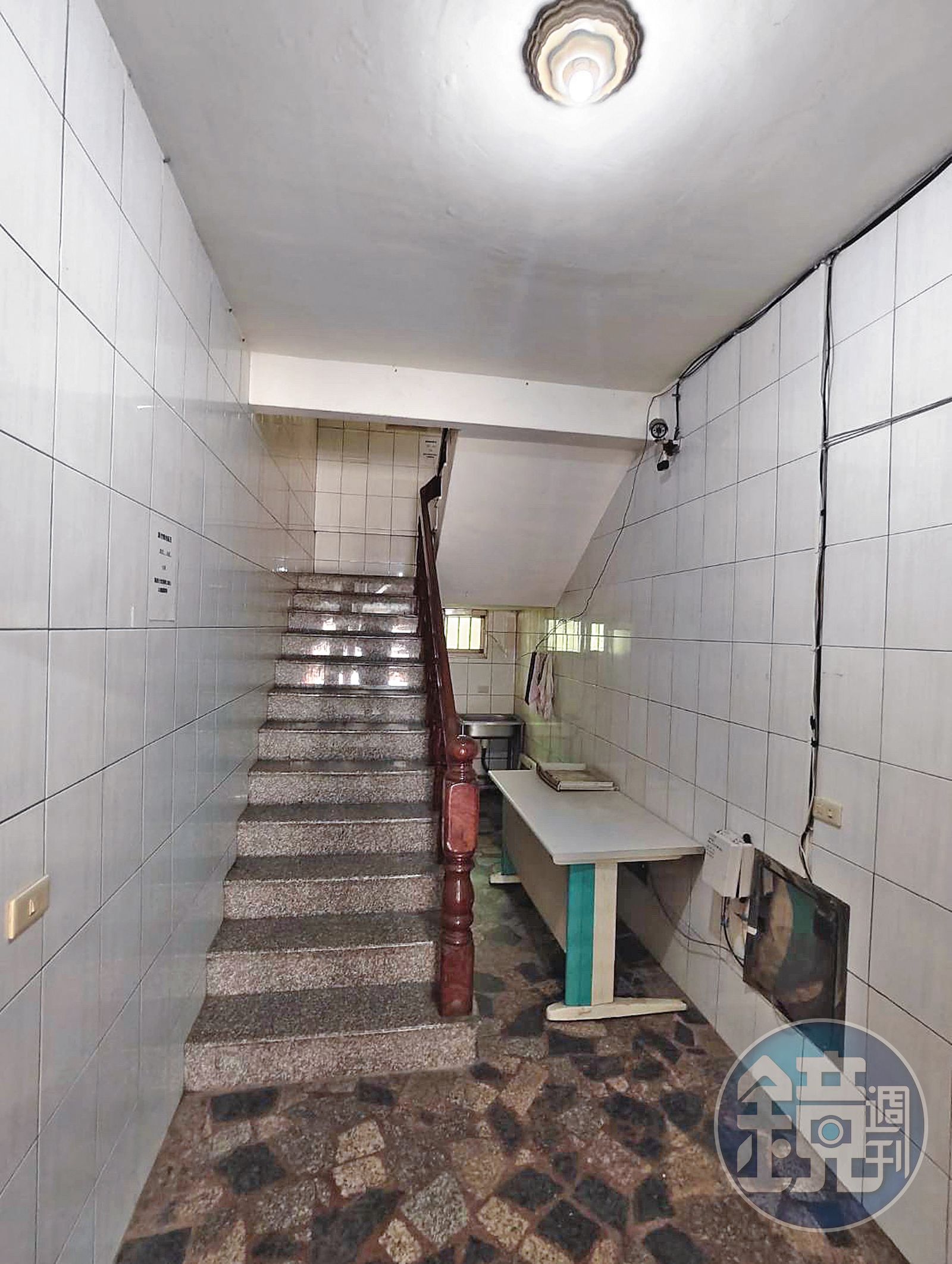 樂天二軍宿舍環境不佳，空氣中飄散著發霉味。（投訴人提供）