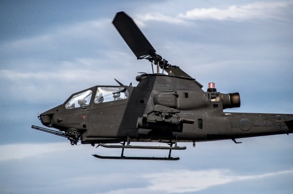 南韓1架眼鏡蛇直升機墜毀。（翻攝自韓聯社）