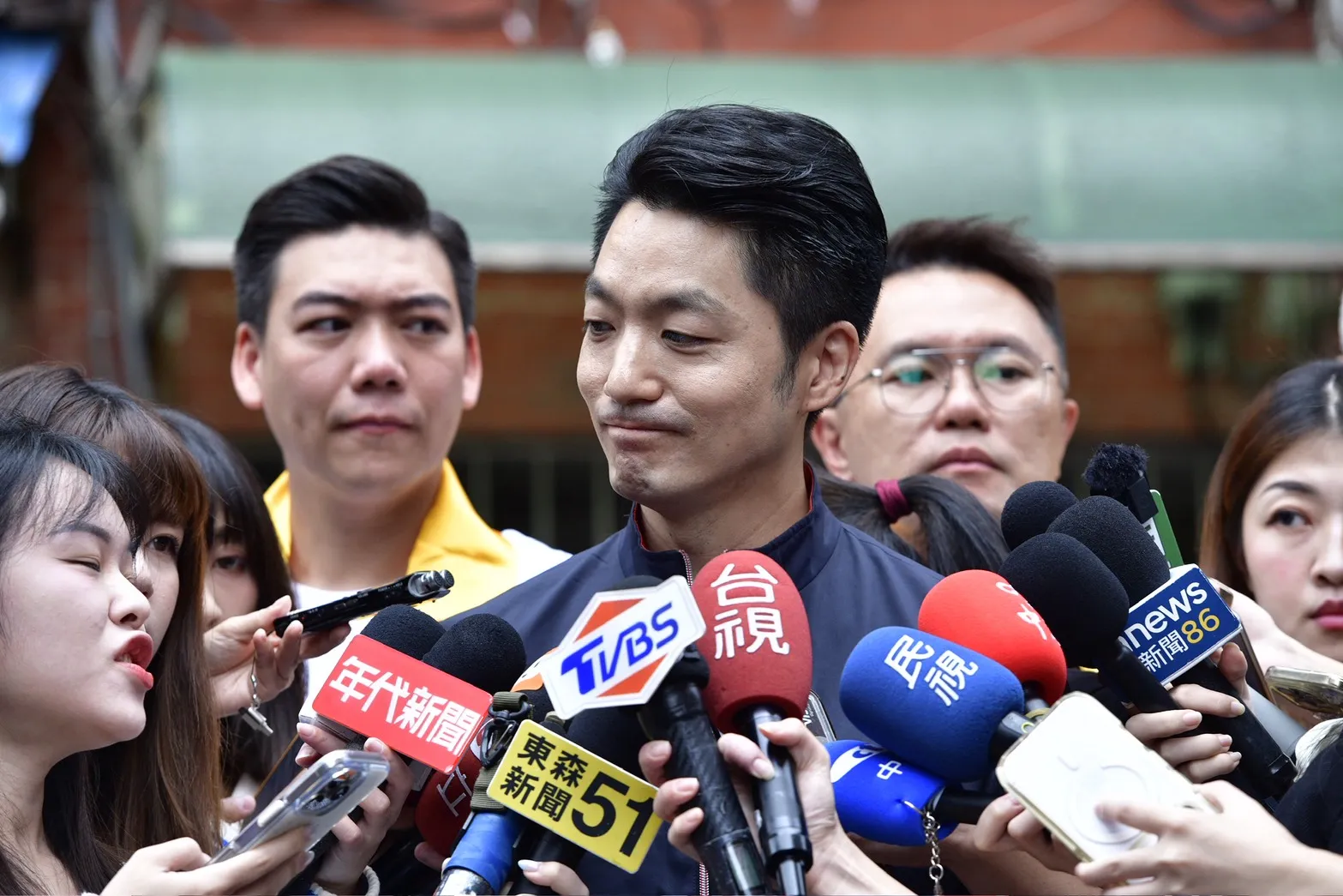 蔡康永微博突道歉！網驚「被周子瑜了」　蔣萬安：不接受反民主威脅