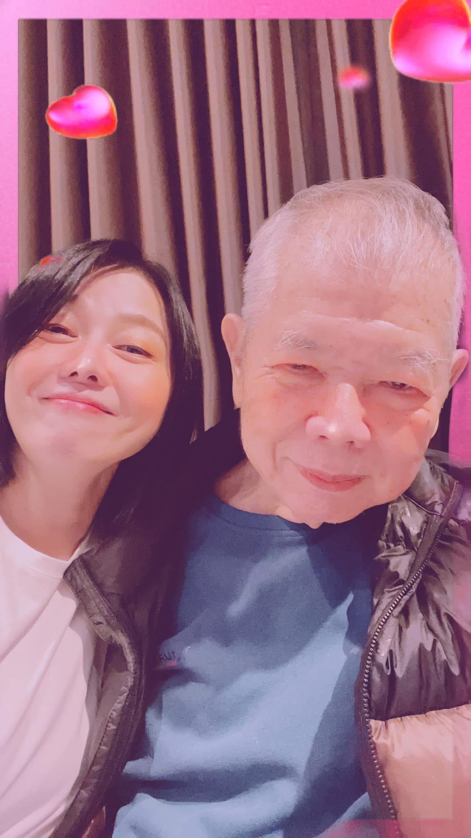 苗可麗和失智父親相愛相殺。（翻攝自臉書）