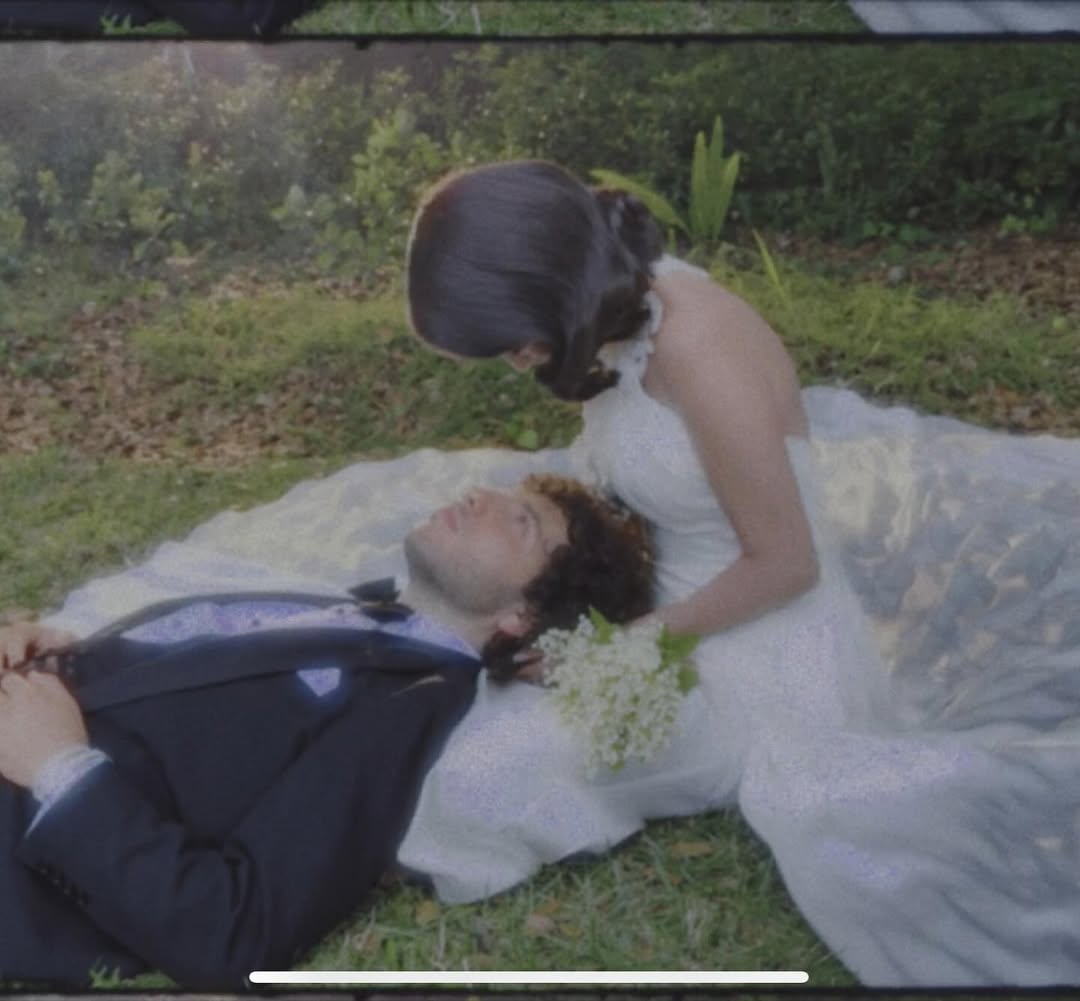 席琳娜與班尼在加州正式完婚。（翻攝selenagomez IG）