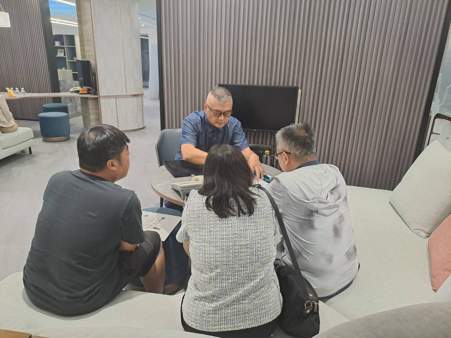 2026丙午馬年是火旺的一年，易經命理專家高輔進為民眾分析12生肖年運。（翻攝高輔進臉書）