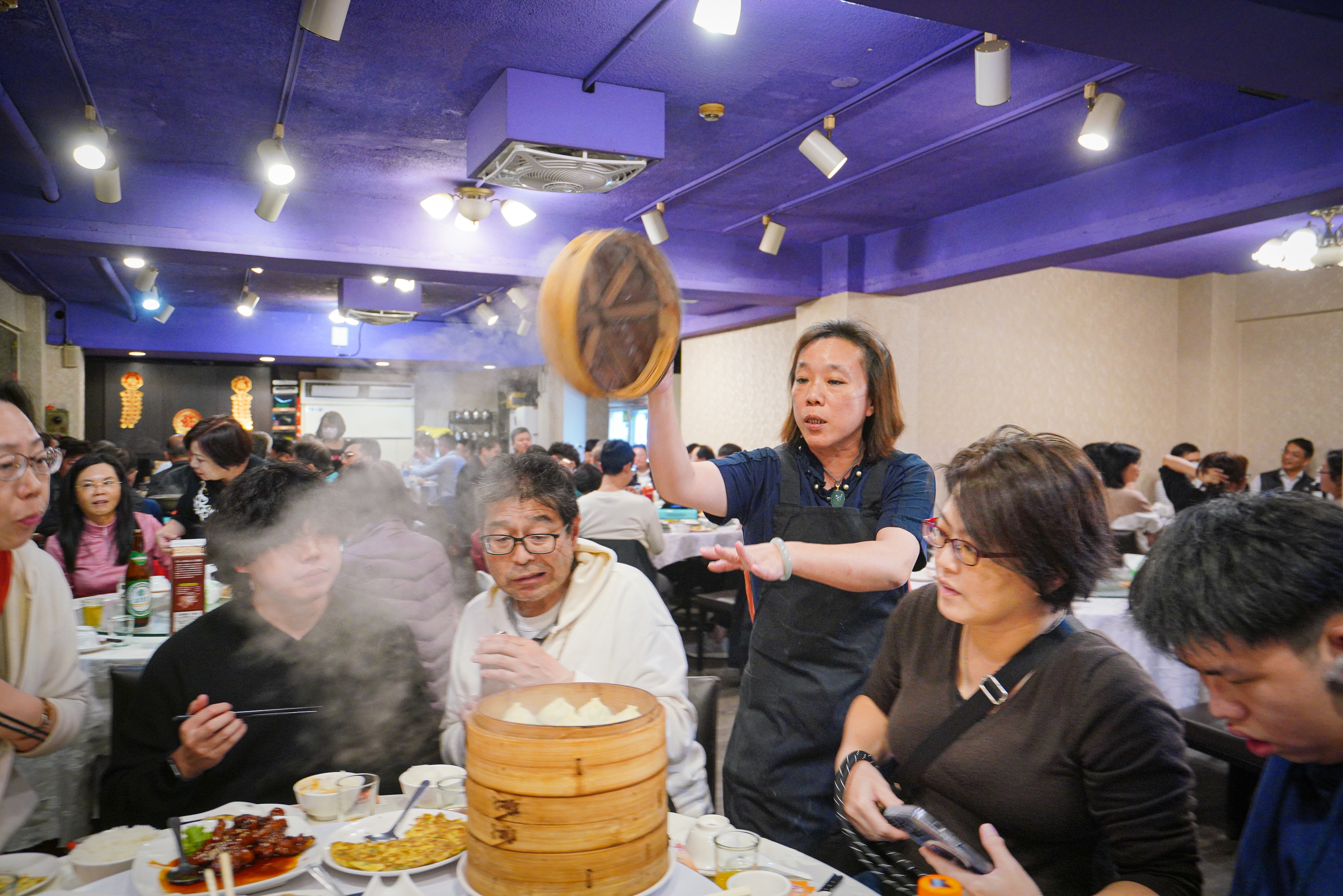 珍品小館菜色涵蓋大江南北、多達上百樣,樣樣不馬虎。附近有立法院、警政署、監察院等公家單位,常到此請客聚餐。