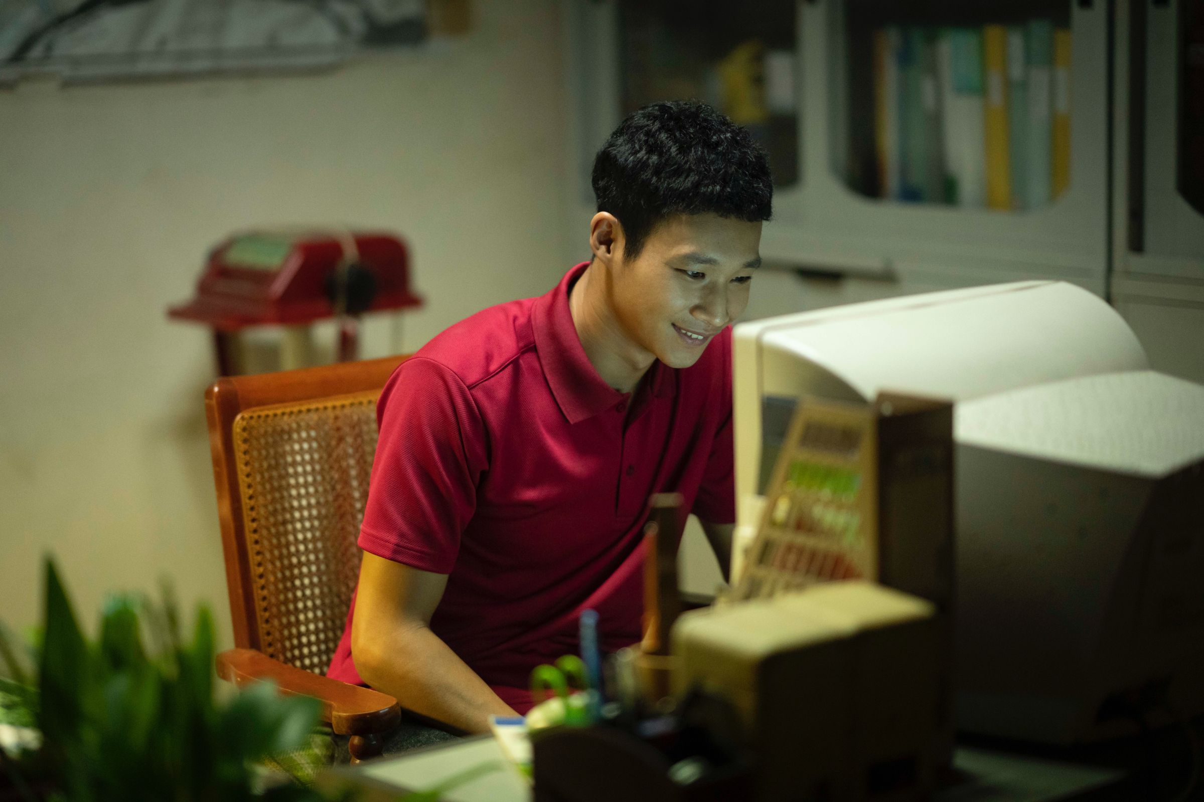 黃冠智與何思靜從網友變成了戀人。(圖/華視、LINE TV提供)