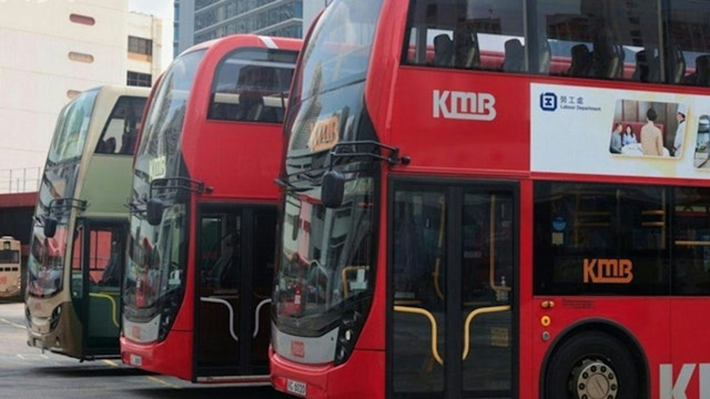 網友搭巴士傳來陣陣春聲,女生用日語嬌喘連連!他直擊本尊更崩潰。(示意圖,翻自《香港01》)