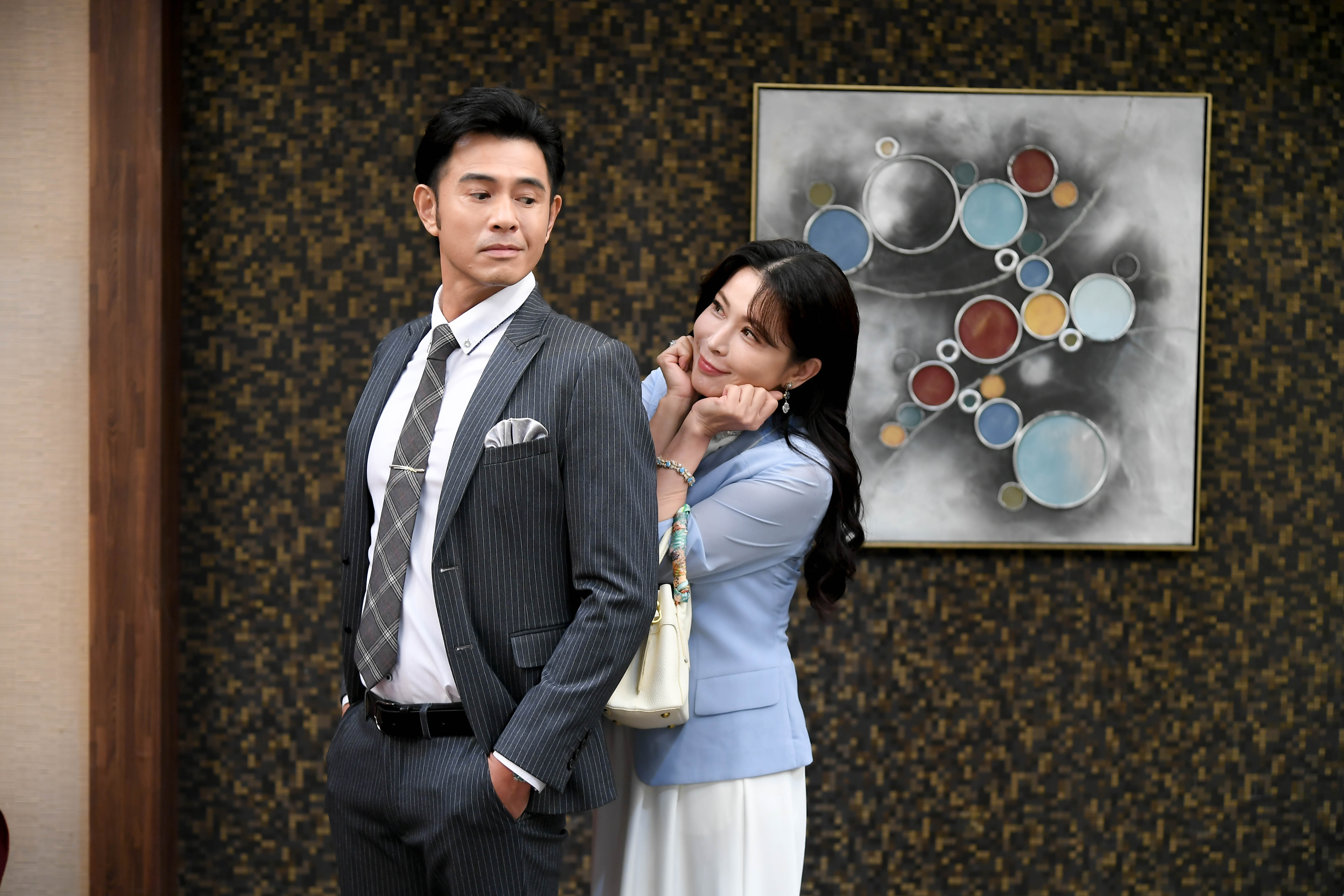 黃玉榮、德馨在八點檔《百味人生》組「白目夫妻」提供笑料。（三立提供）