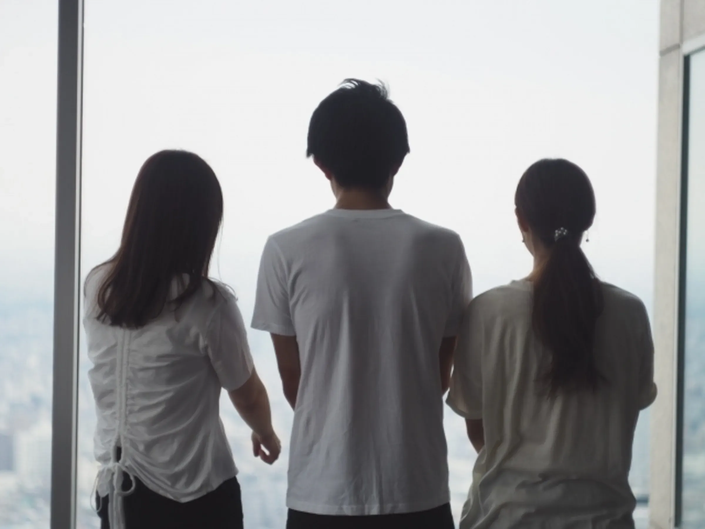 閨密婚變人妻揪「三人行」　床上見老公與她愛愛還由衷感謝
