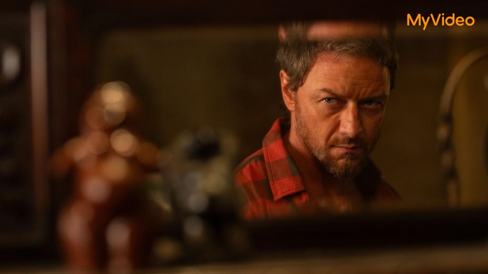 詹姆斯麥艾維在驚悚片《邪惡勿語》飾演有多重人格的英國莊園主人「阿派」，隨著故事推進在體態和邪惡感上都越發增長。（台灣大哥大MyVideo提供）