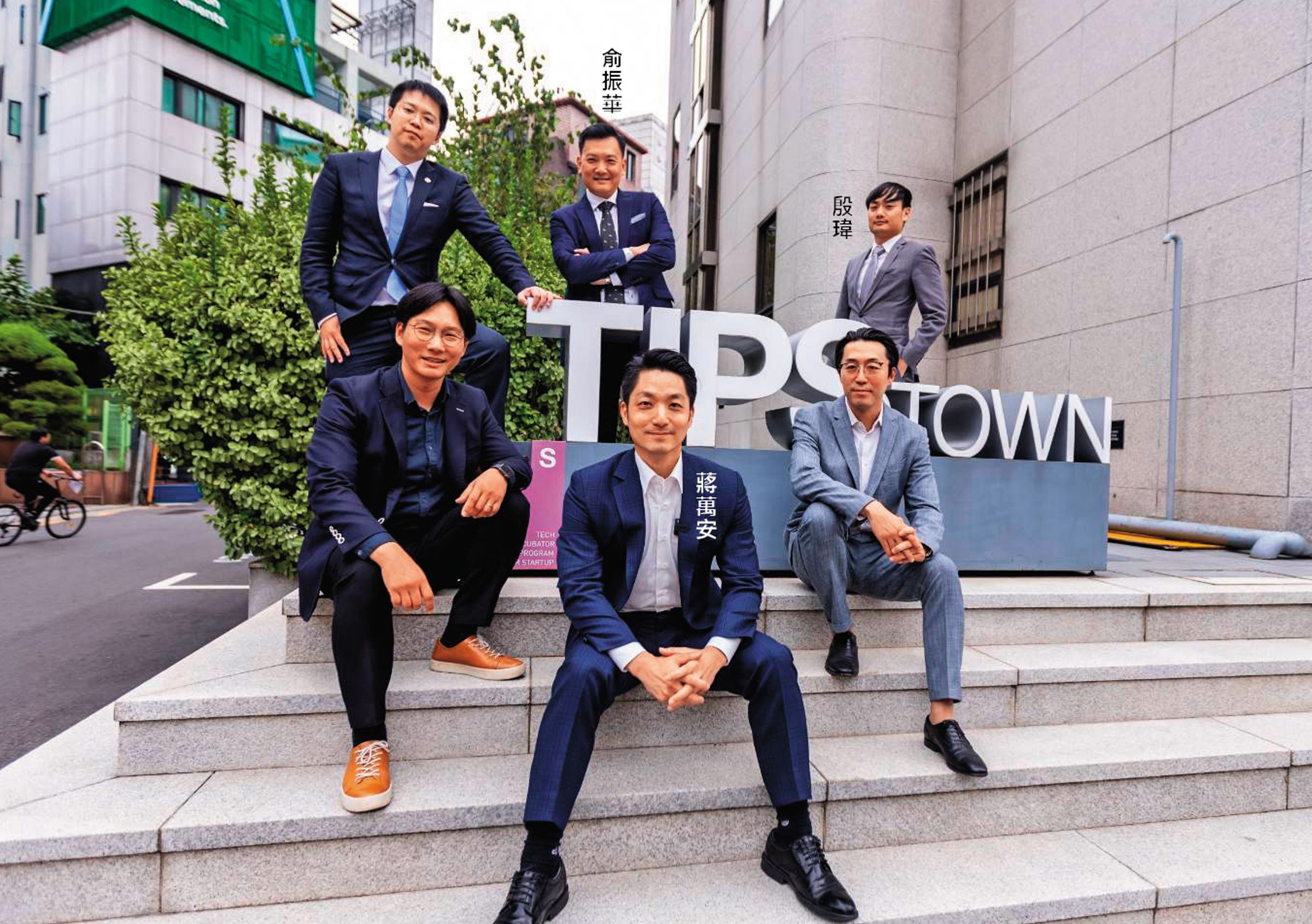 蔣萬安擔任市長後,不像立委時期偶包重,更愈來愈敢主動回應政治議題。(翻攝殷瑋臉書)