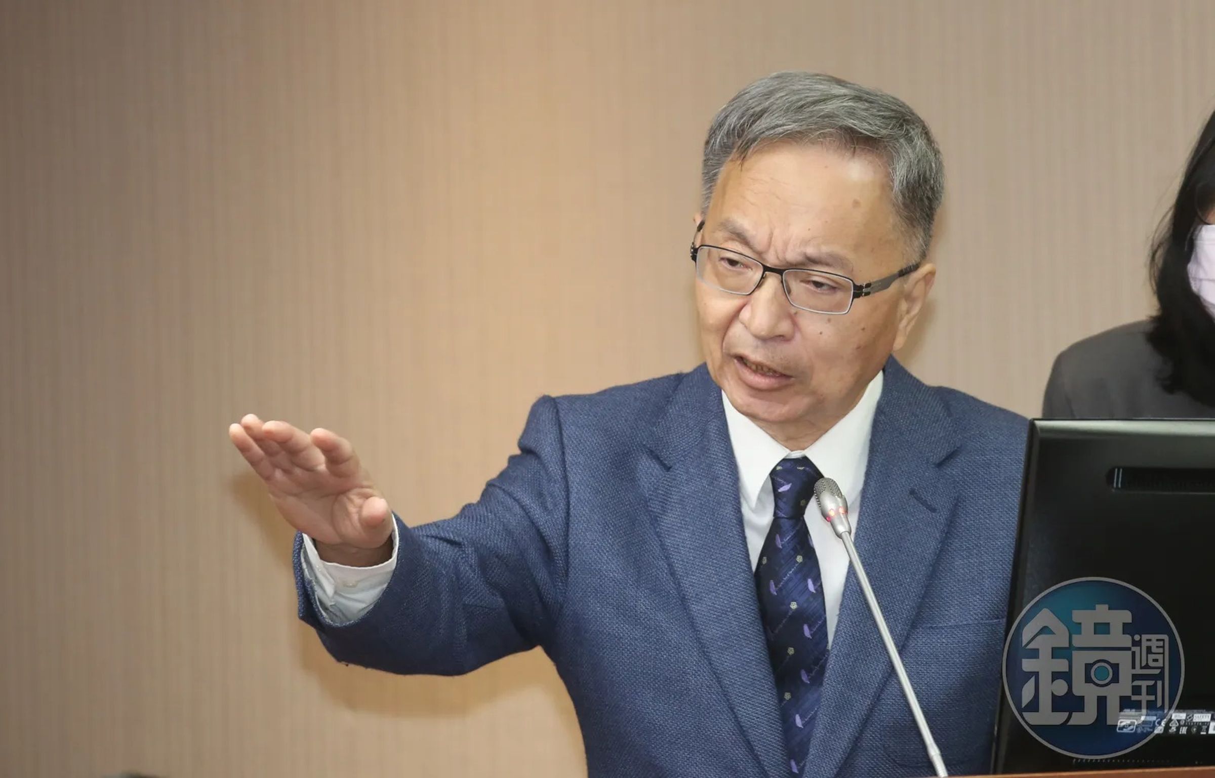 薛瑞元(圖)今為捍衛衛福部,已提告李德維誣告,(本刊資料照)