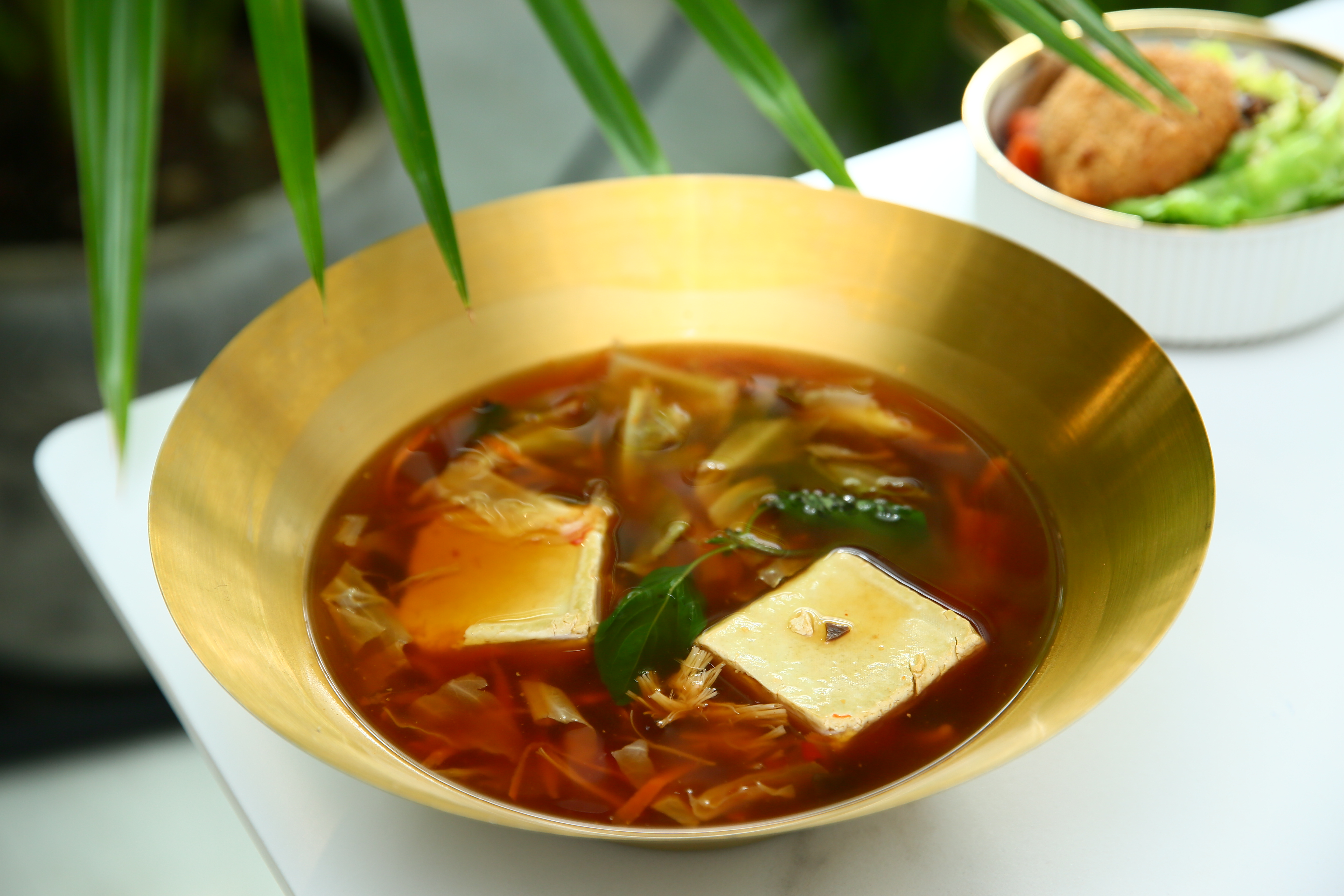 臭豆腐湯麵連麵條都很有Q勁,臭豆腐用煮的清爽不膩口。(190元/份)