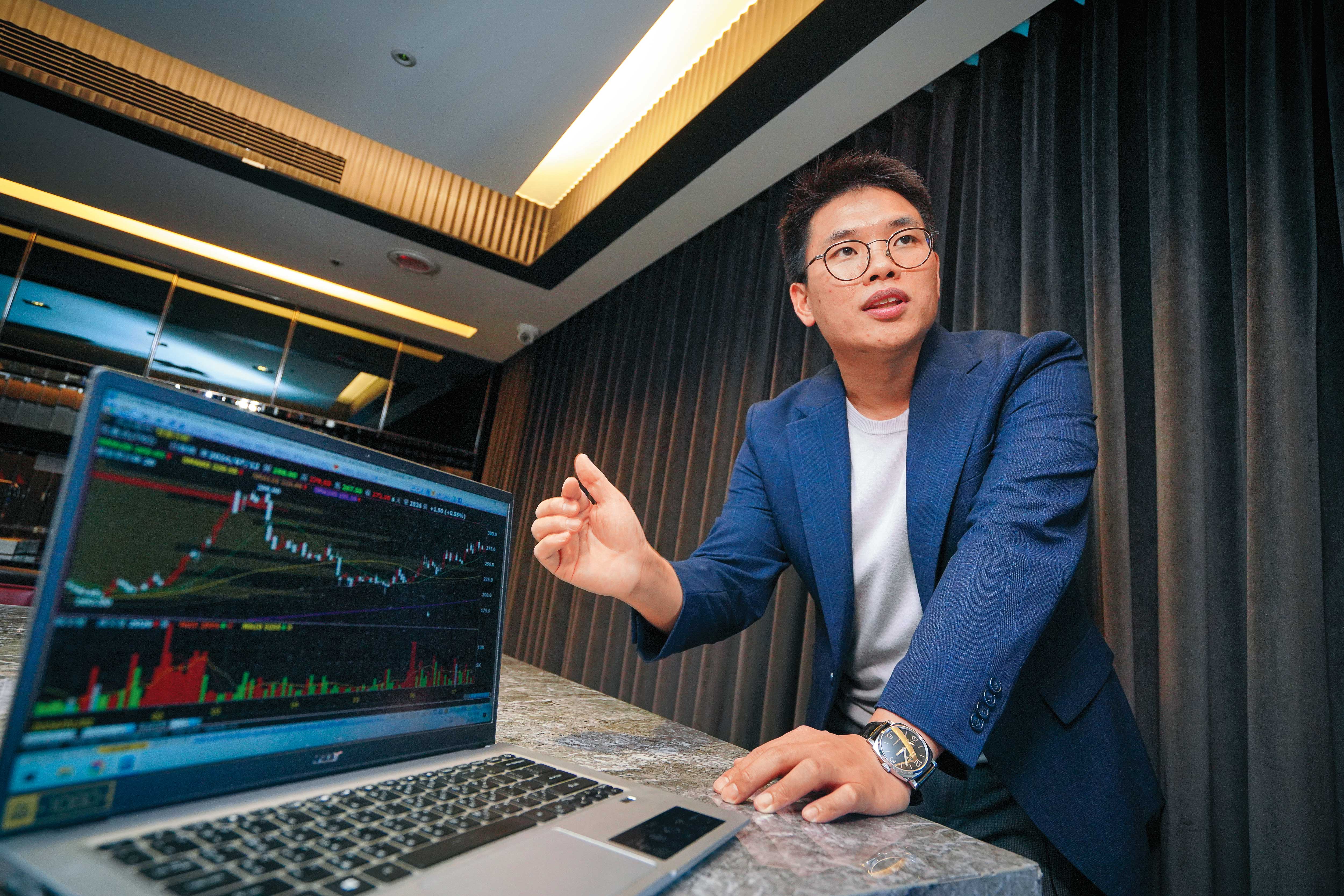 王宏智投資跟著趨勢走，方向對了就勇敢上車，重押重電廠華城，大賺6千萬元。