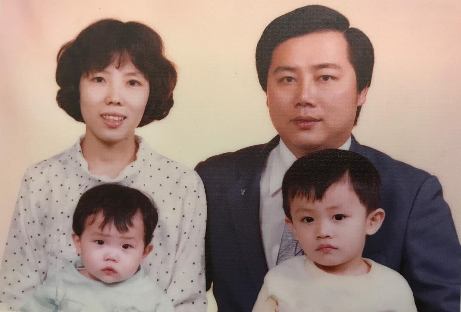 張瑞山與妻小。（翻攝張維倩臉書）