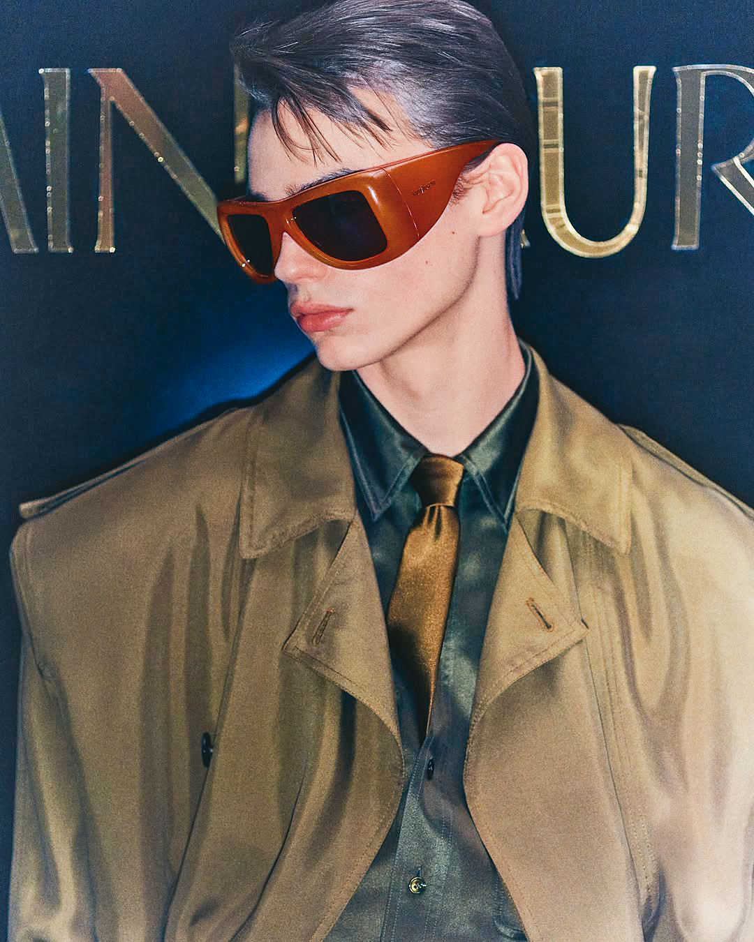 新一季推出的SL 902 HOWL，浮誇造型依舊搶眼。NT$18,700	（翻攝自Saint Laurent IG）