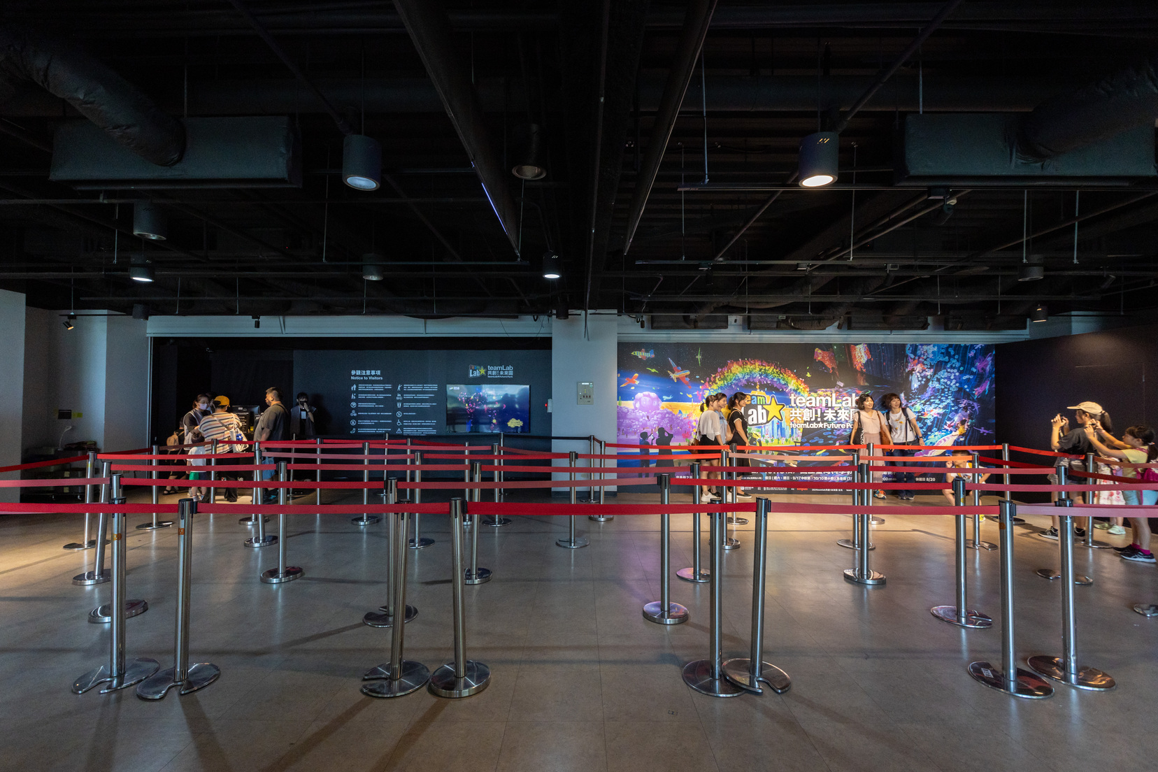 「teamLab共創！未來園台北」本次選在科教館南側特展區開展。