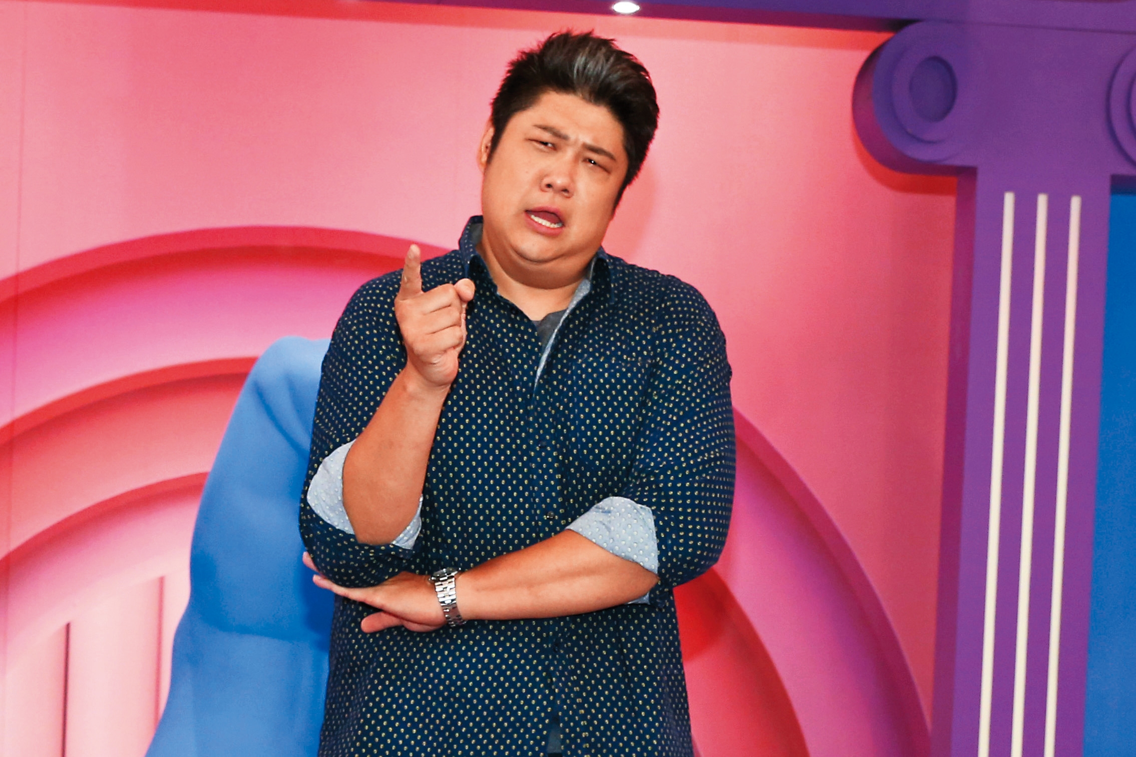 錄影時被問到姑嫂大戰，讓哈孝遠無奈皺眉回應媒體。