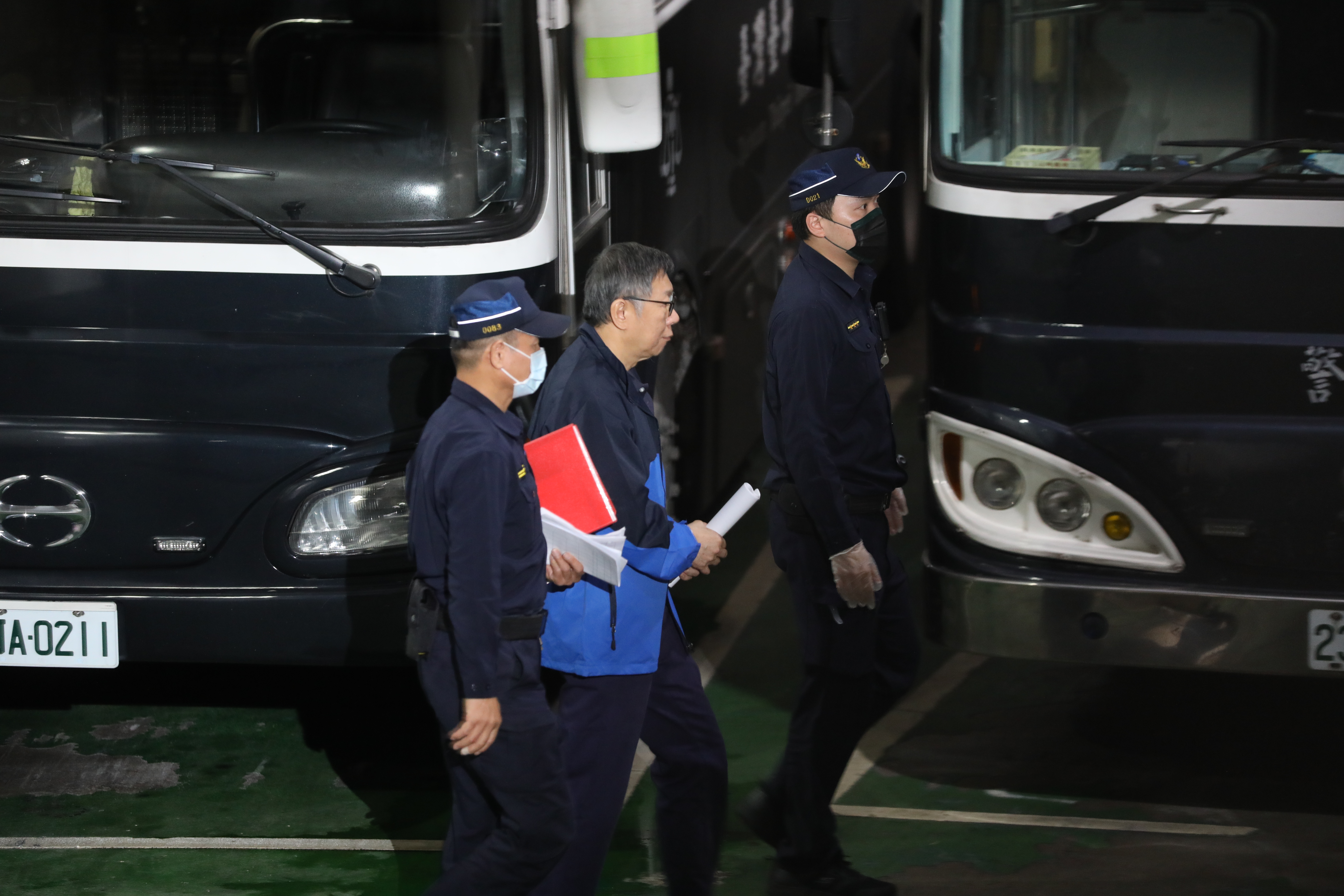 柯文哲被延押至明年，全案預計年底前起訴，屆時移審法院決定是否續押柯文哲。