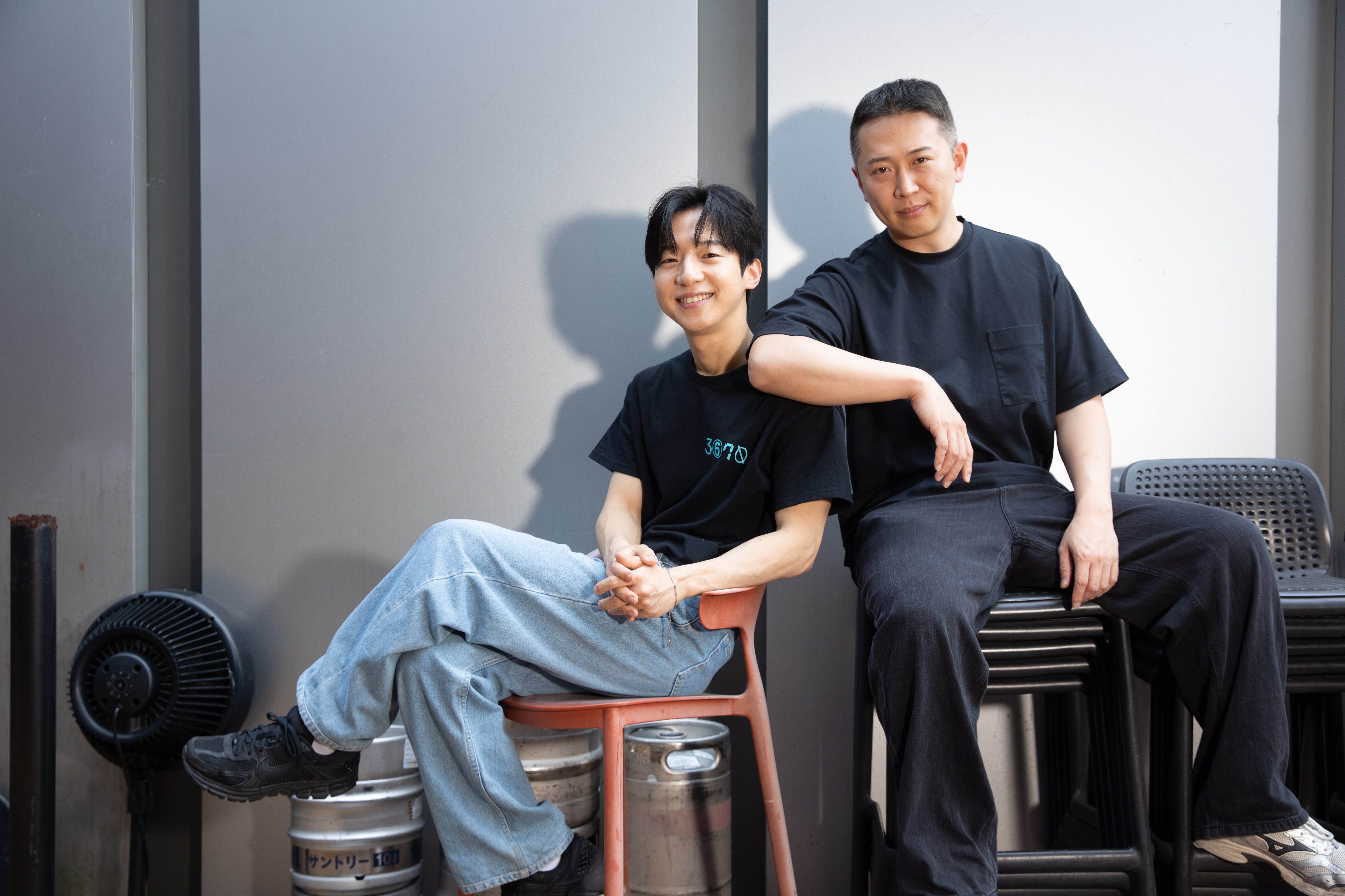 導演朴俊浩（右）與金賢睦（左）以謹慎態度面對《3670》，希望能將最真實的面貌呈現給觀眾。