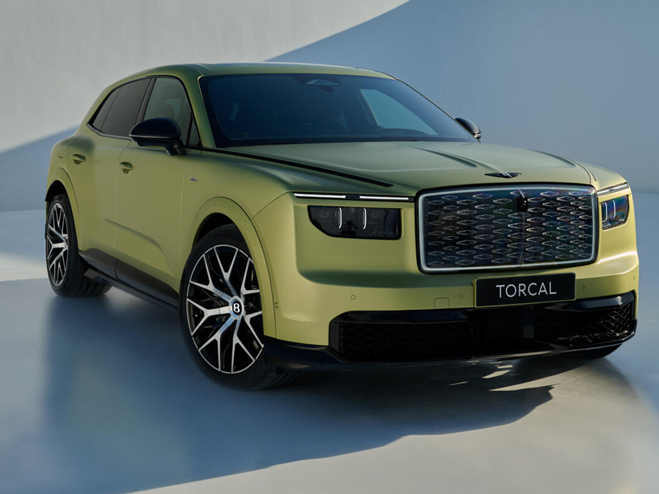 車誌/品牌首款純電 SUV ,Bentley Torcal 以 872bhp最大馬力、續航 604 公里直攻頂級豪華純電市場