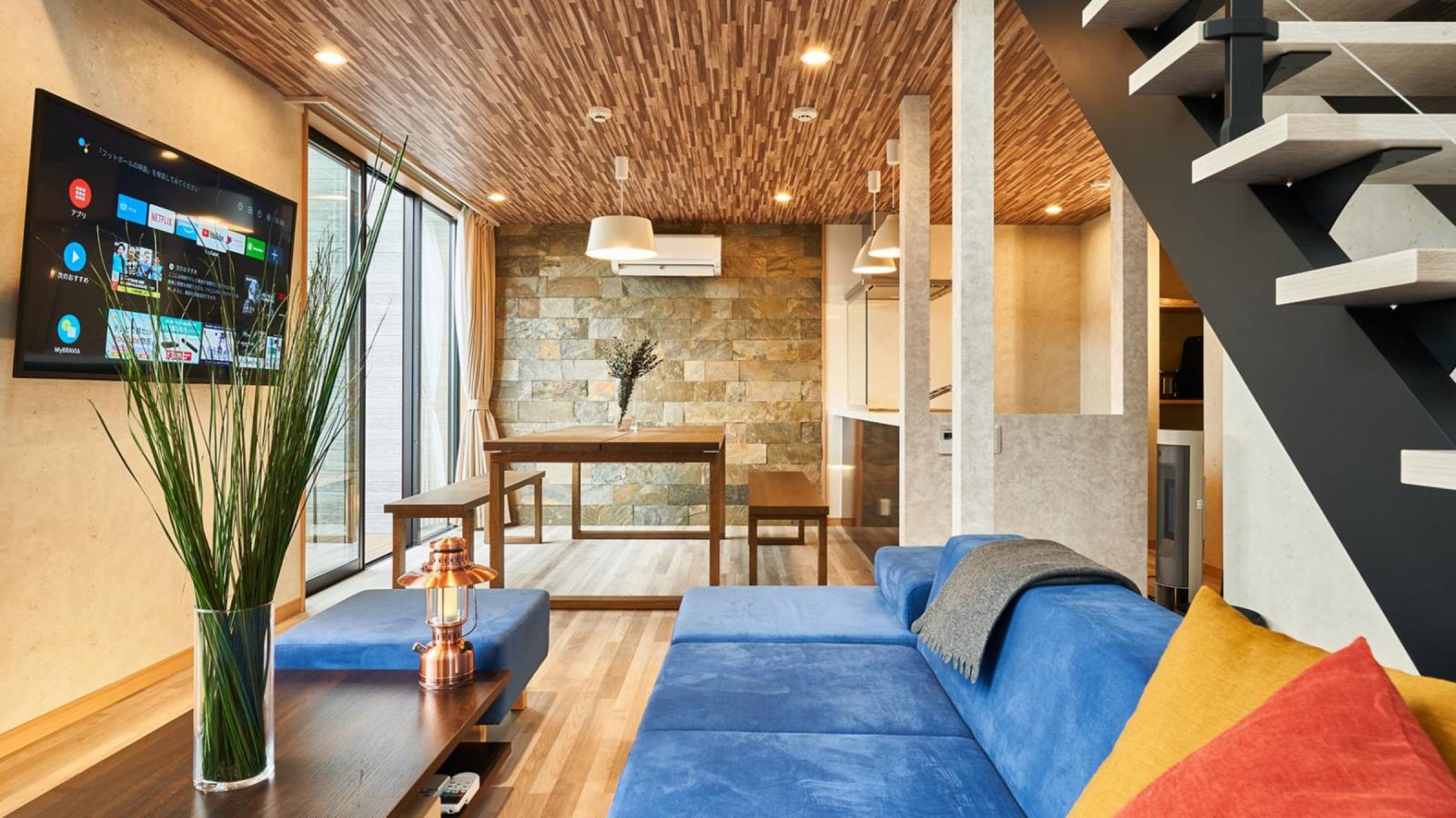 「富士山中湖樂天住宿 Villa」的樓中樓房型。（樂天旅遊提供）