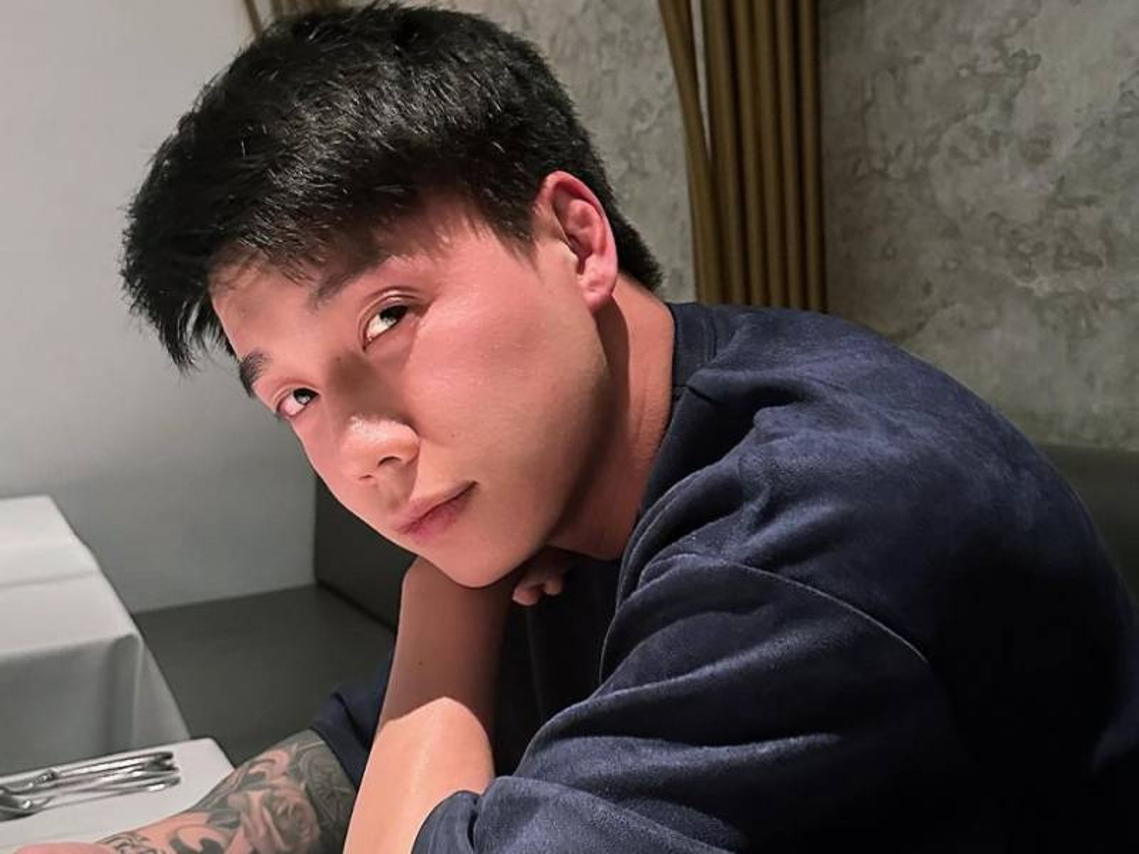 Toyz因評論餐廳難吃,被超哥當場打到重傷。(翻攝自Toyz臉書)
