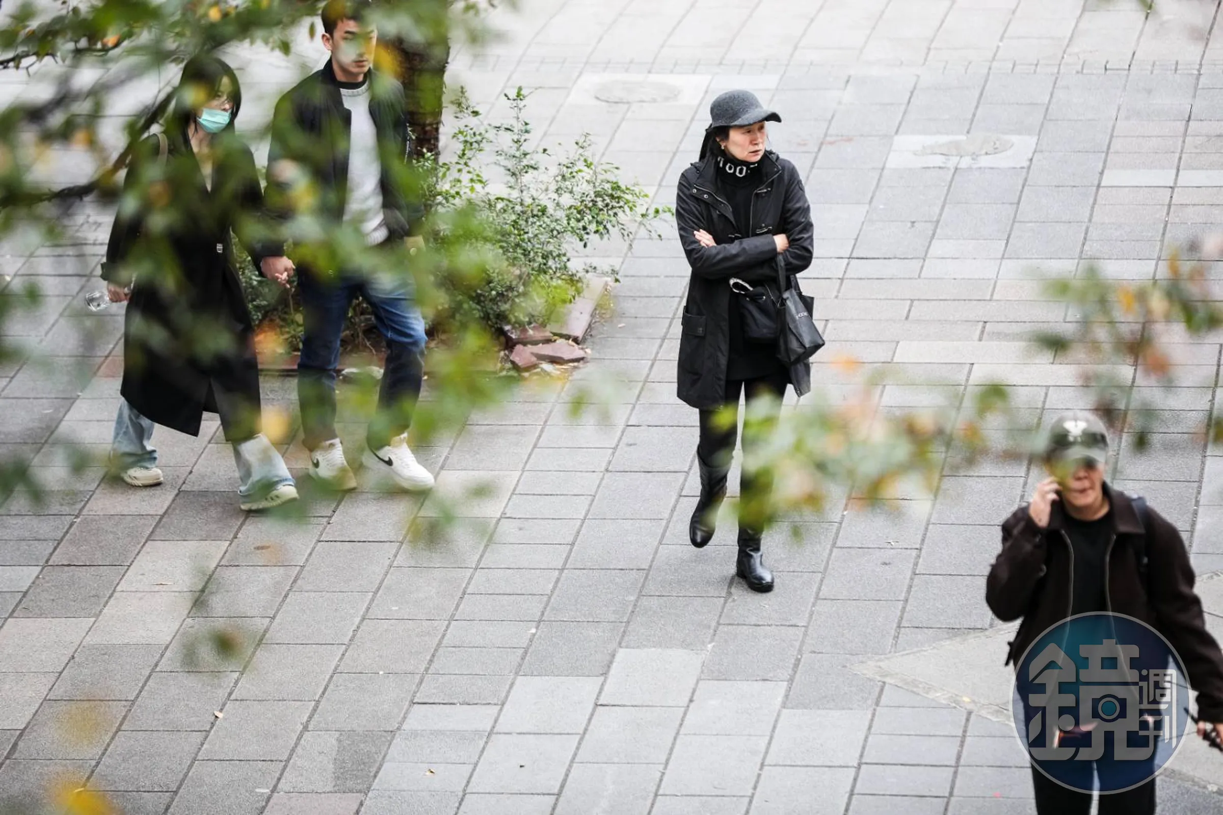 網友提到以前冬天都要穿到5、6件衣服,現在3件就夠了,眾人熱議並回憶以前冬天的樣子,圖為示意圖。(本刊資料照)