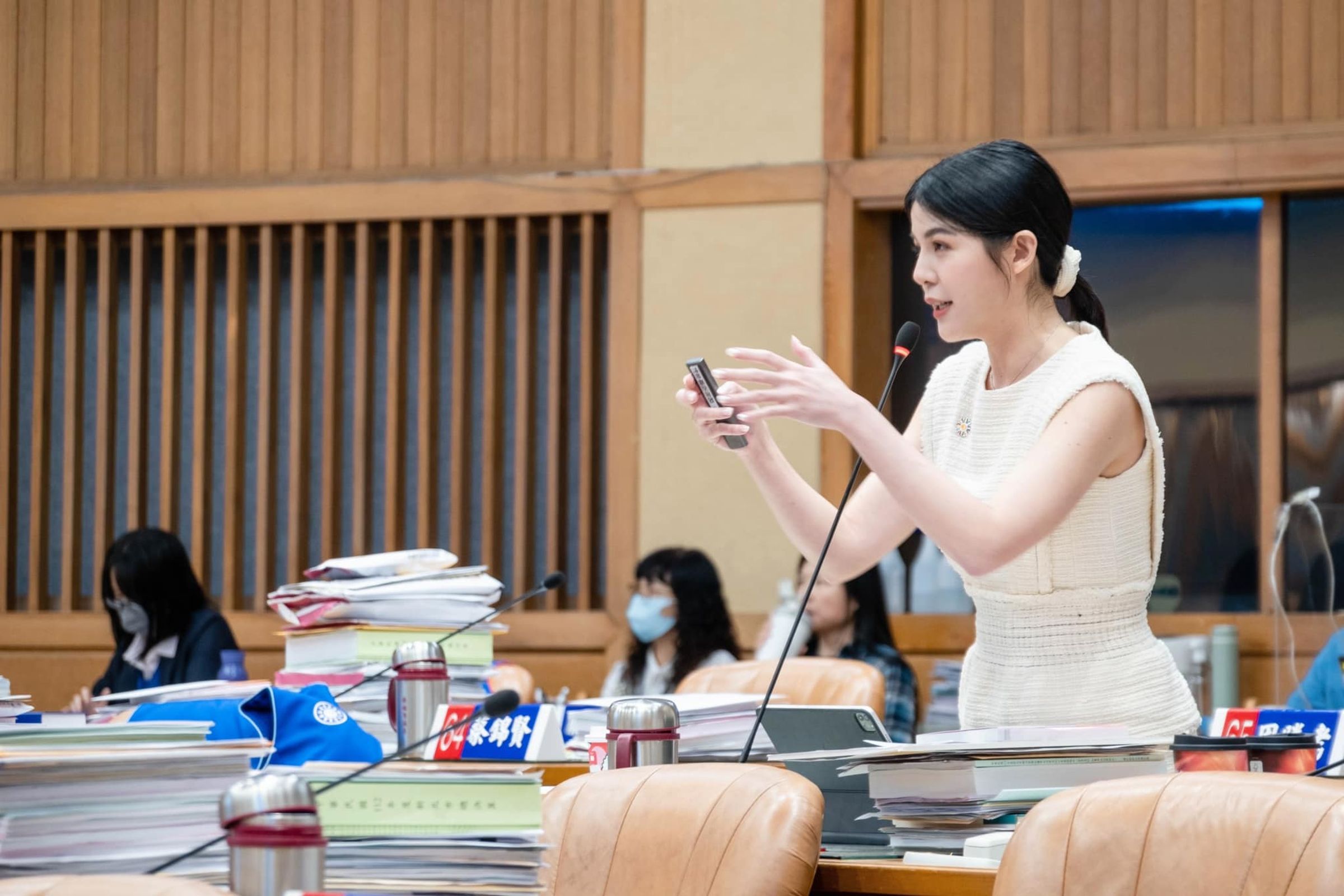 四叉貓影片中女記者就是現任新北市議員戴湘儀，戴回應，當下大家都沒感受到不妥。（翻攝自臉書＠戴湘儀）