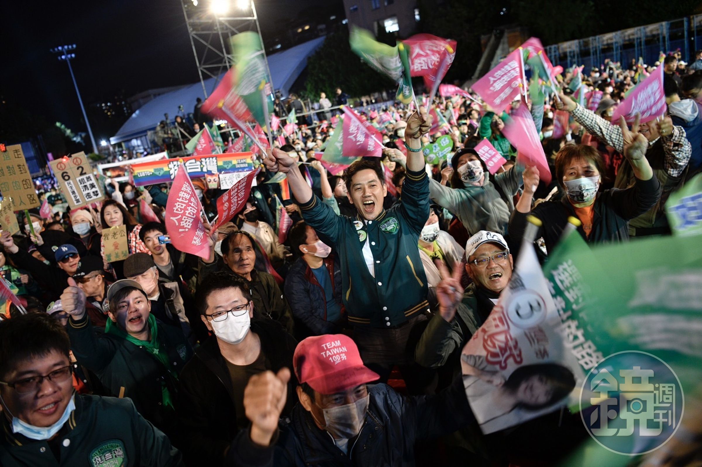 民進黨選前之夜氣氛相當激動。