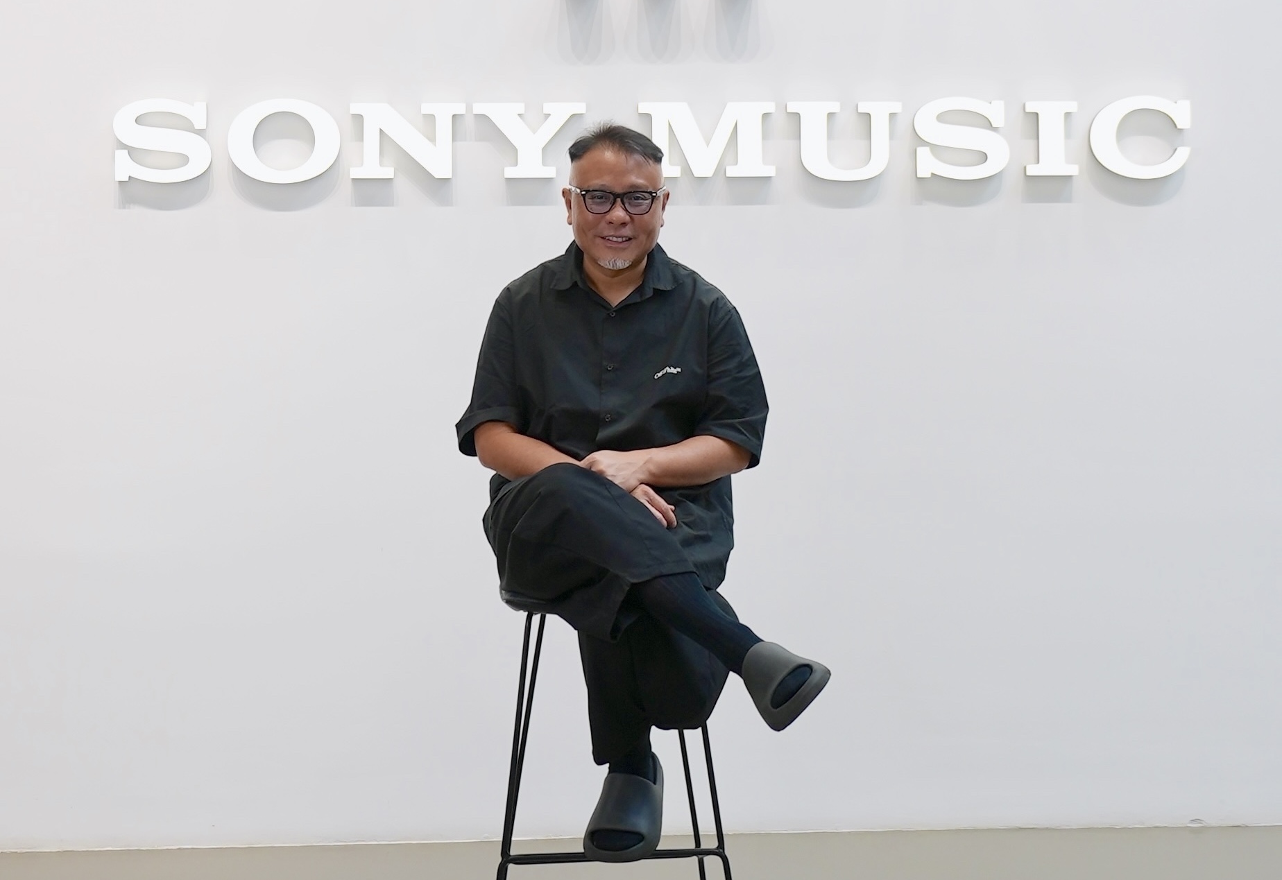 最新公布的《Billboard 2025 年國際最具影響力人物》名單中，陳國威再次上榜。（索尼音樂提供）