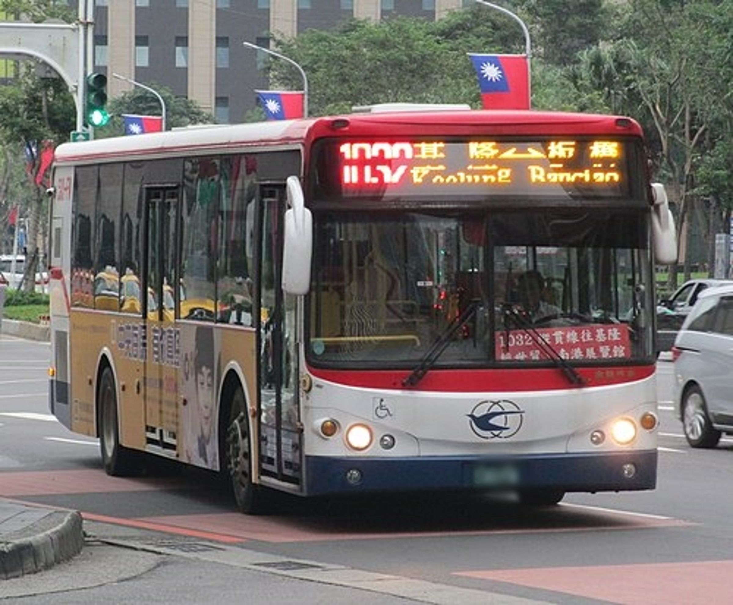 基隆客運日前一班駛往九份的車次,發生博愛座衝突。圖為基隆客運示意圖,非新聞當事車輛。(翻攝維基學院)