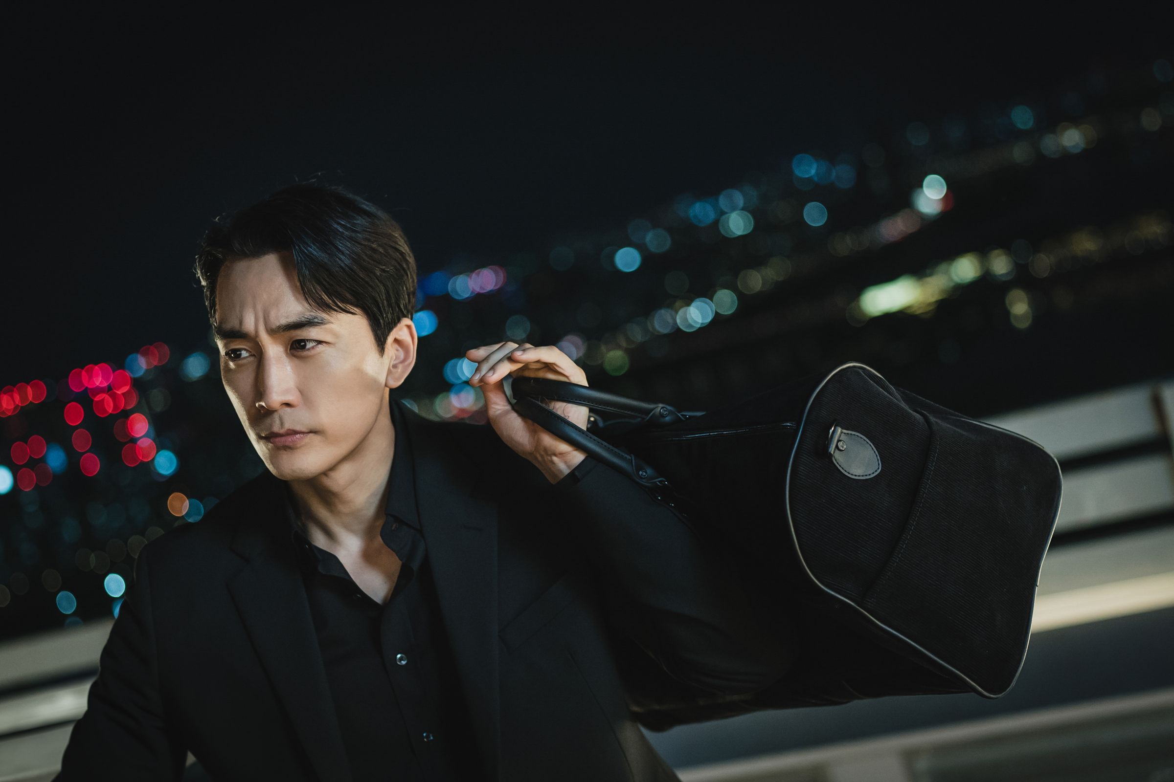 宋承憲出演《玩家2》被稱讚「韓版阿湯哥」，他許願想在飛機上吊鋼絲演大場面。（friDay影音提供）